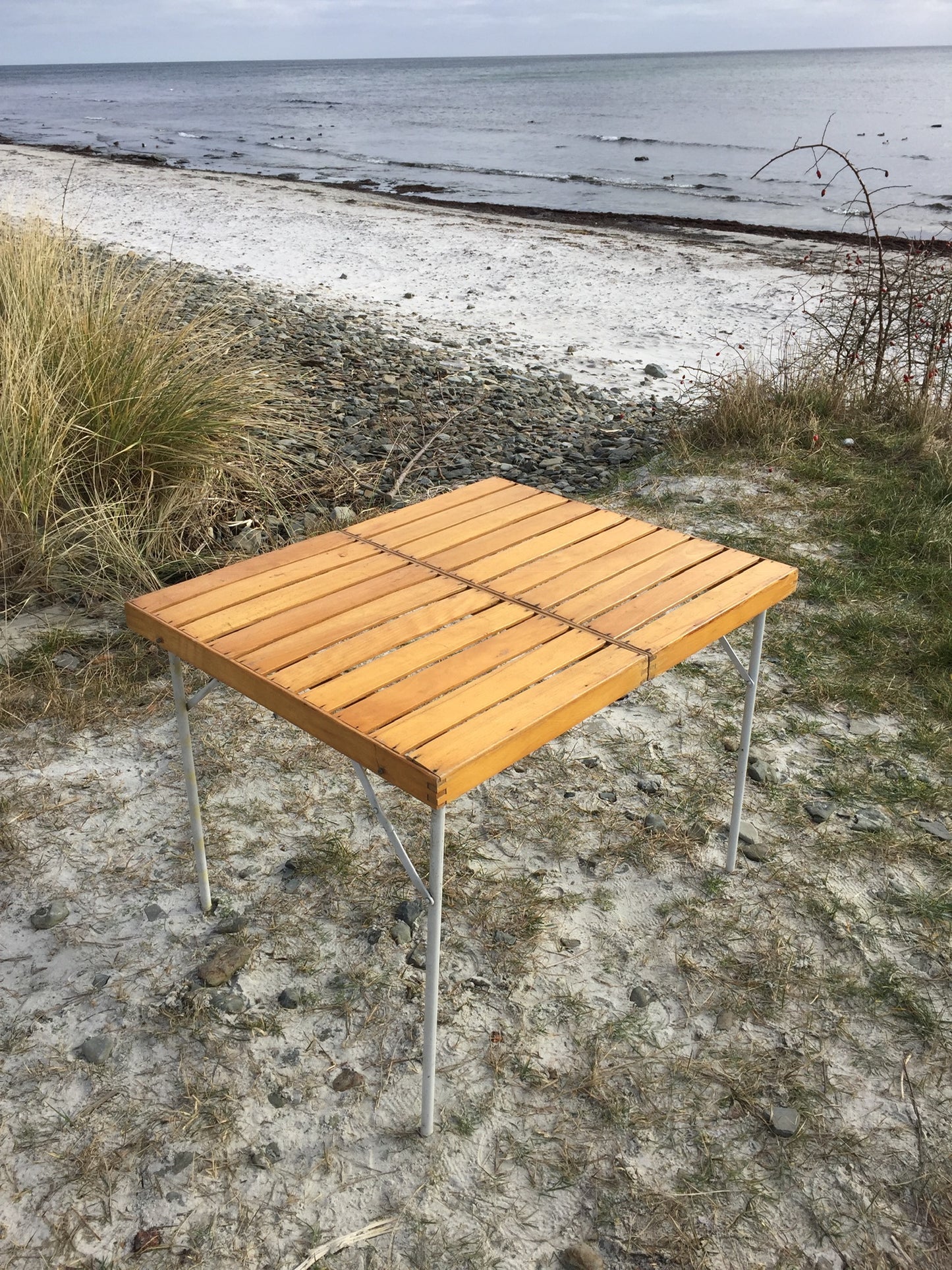 Fint klapbord i træ og metal