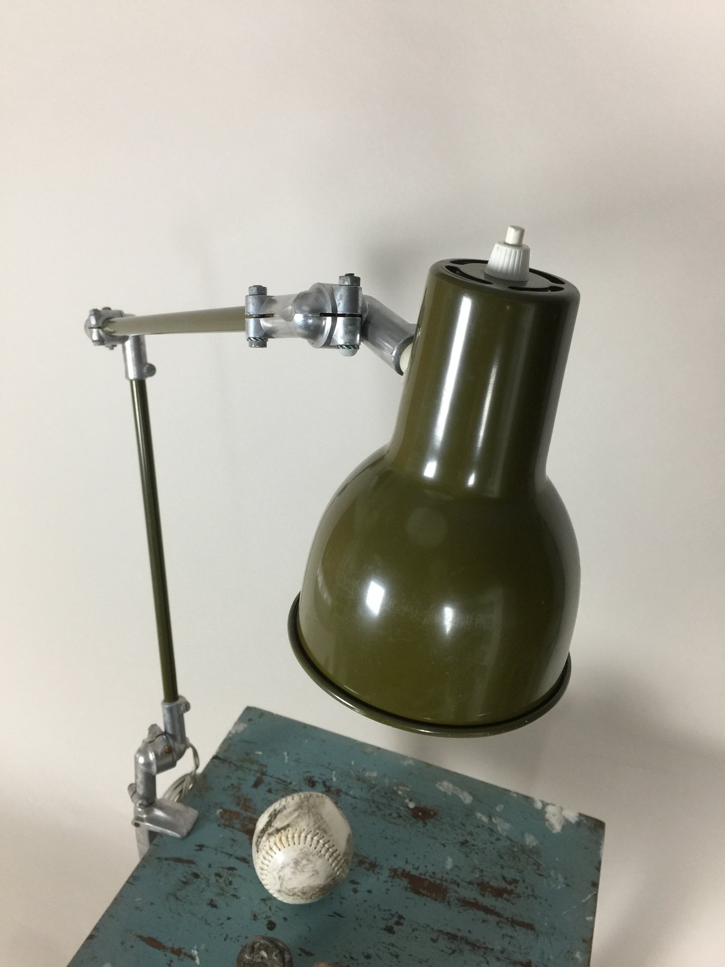 Industriel Rijo arkitektlampe i armygrøn