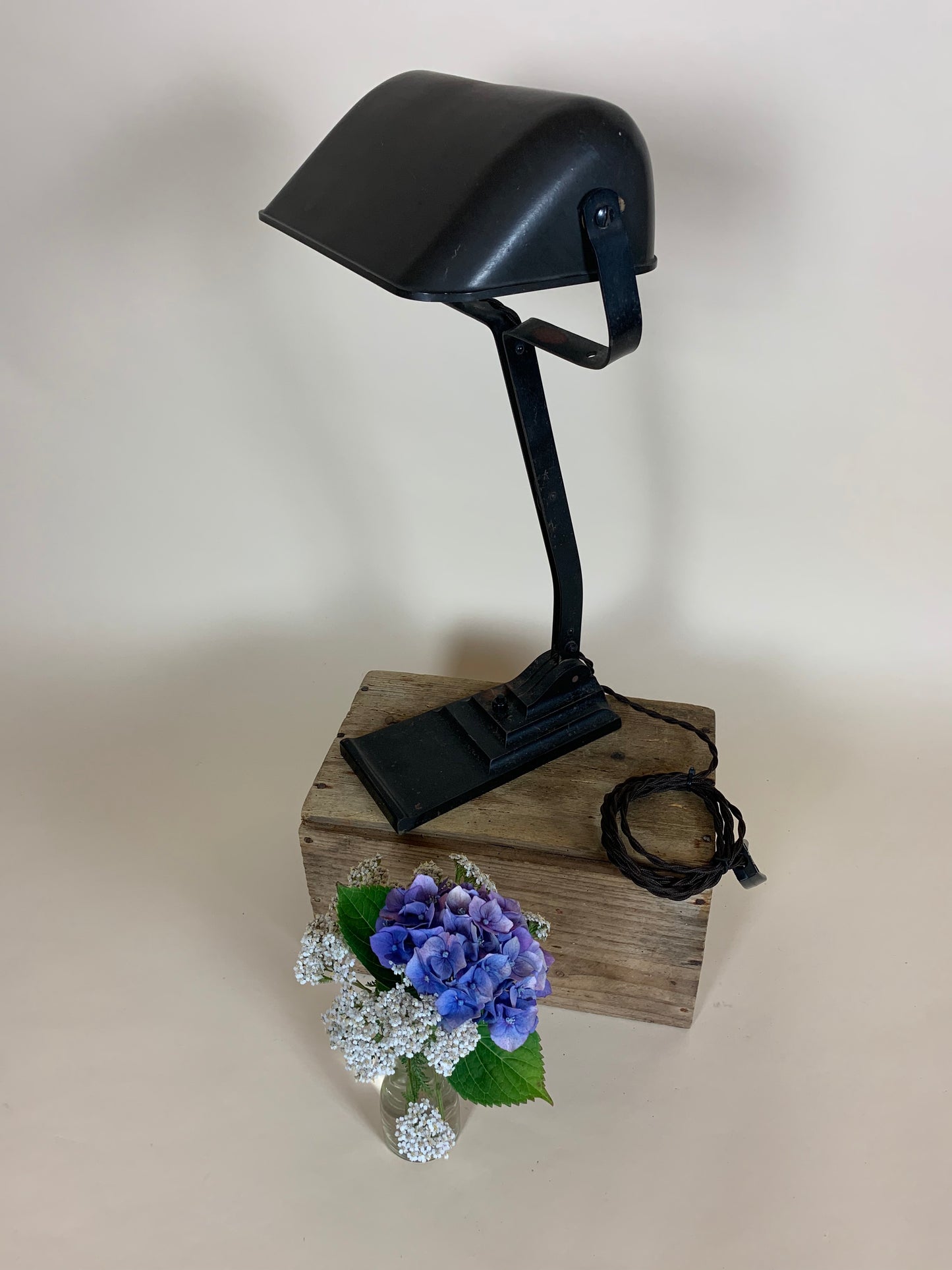 Fin gammel Erpe notarlampe