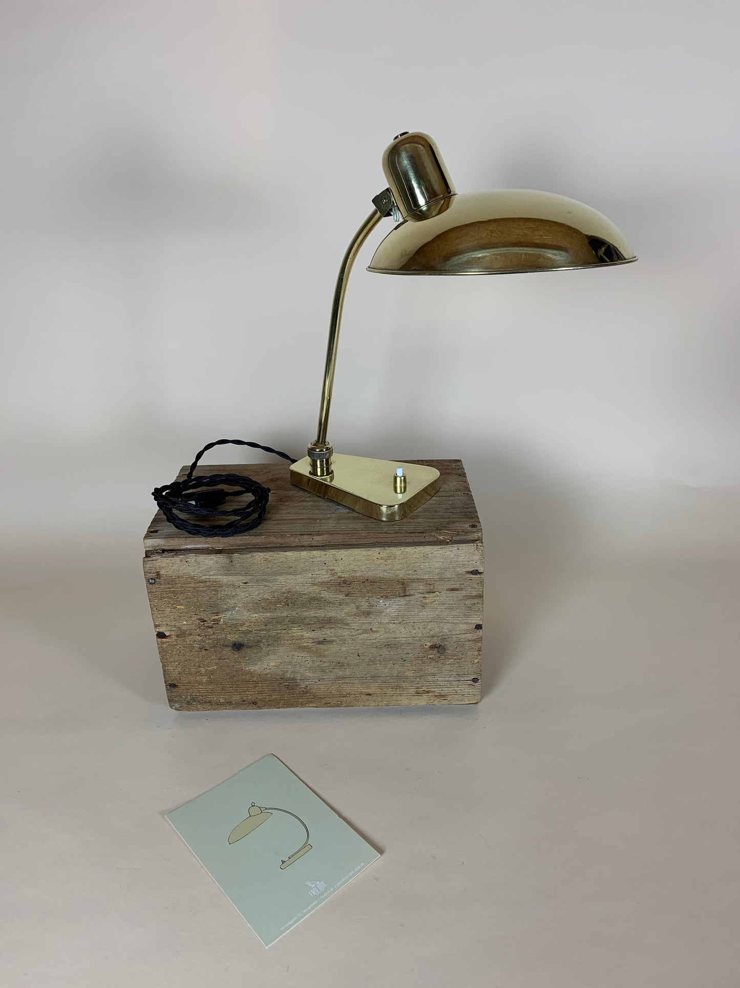 Fin lille messinglampe fra Italien