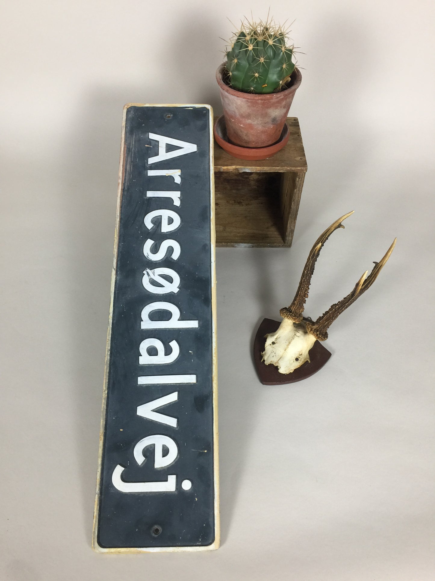 Vejskilt fra Arresødalvej