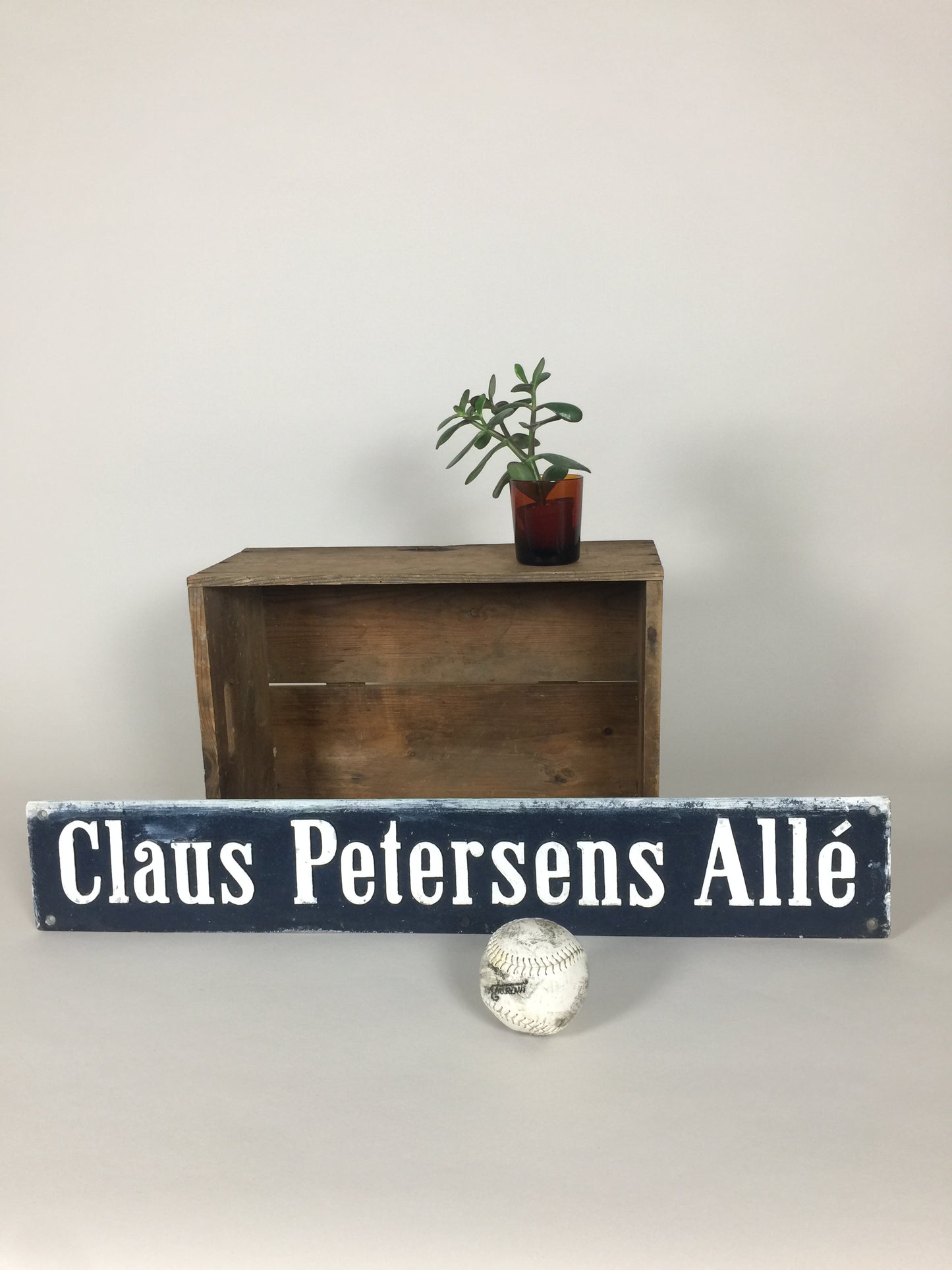 Vejskilt Claus Petersens Allé