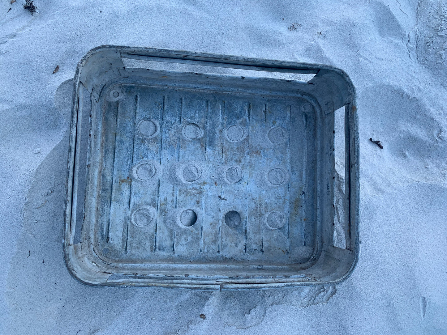 Rå metalkasse
