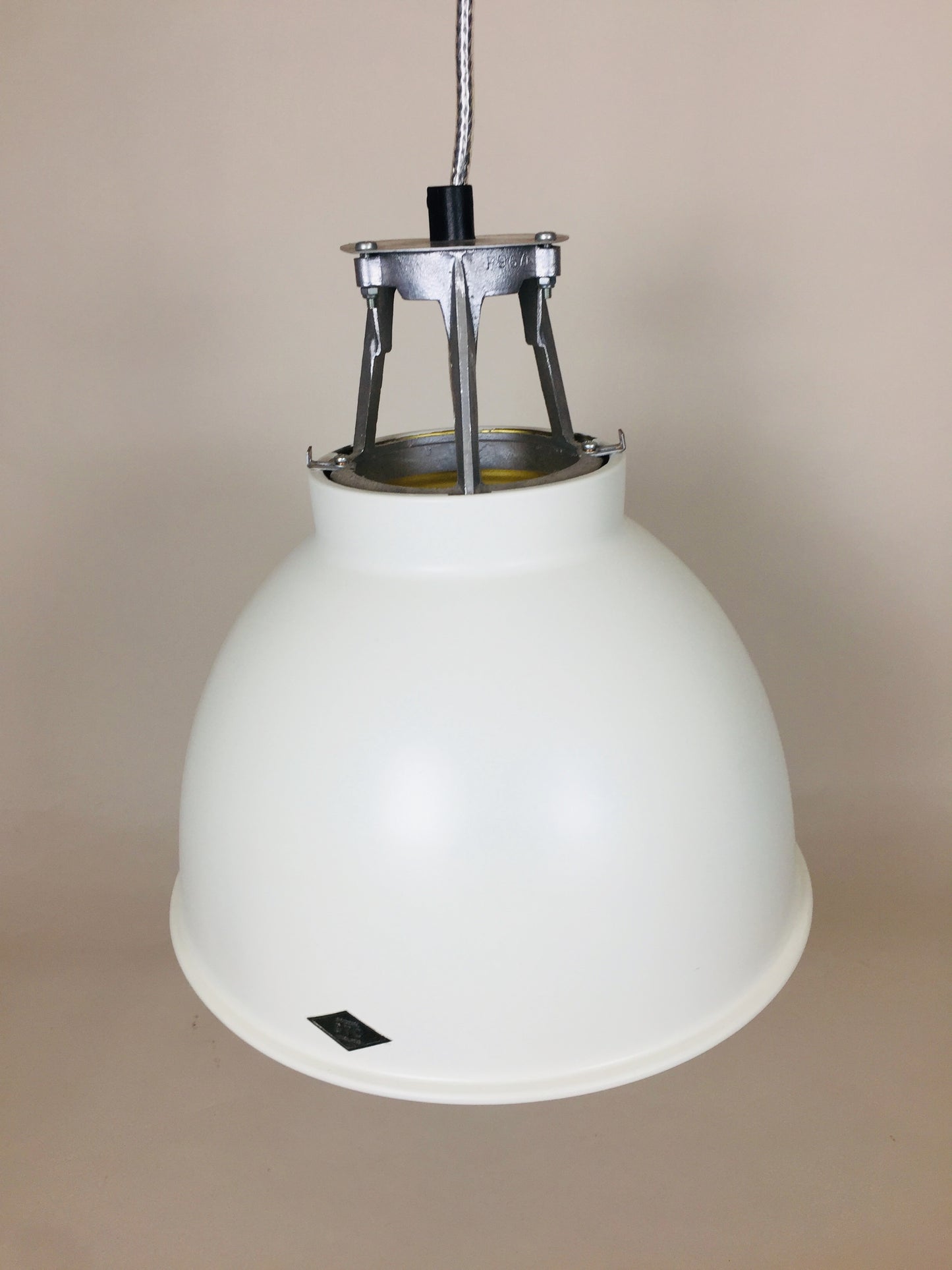 Btc lampe hvid med guld - Titan