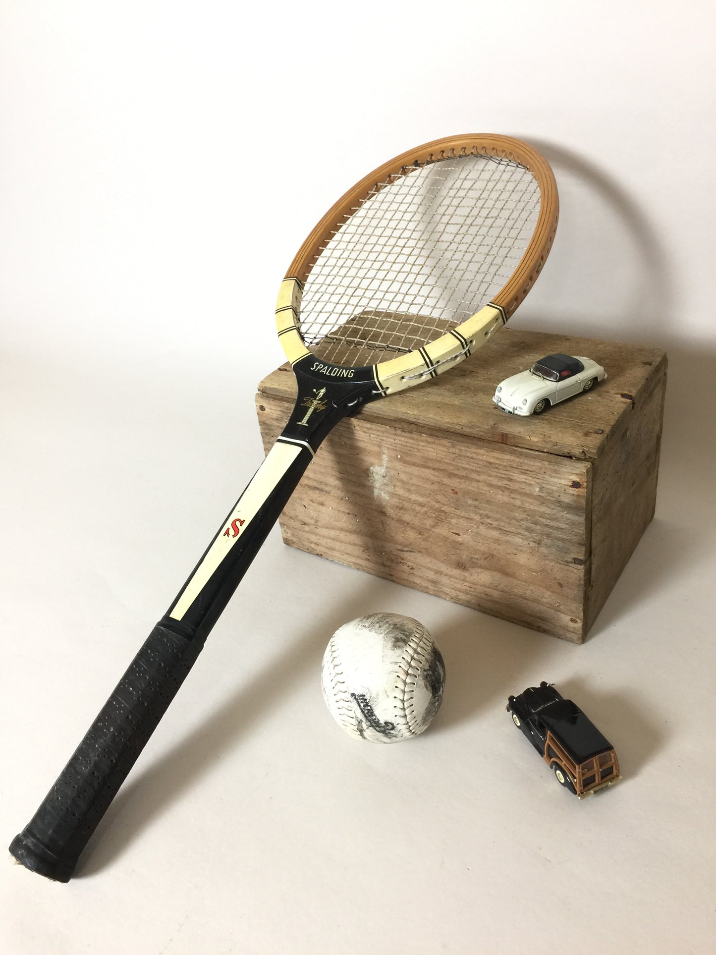 Skøn gammel tennisketcher