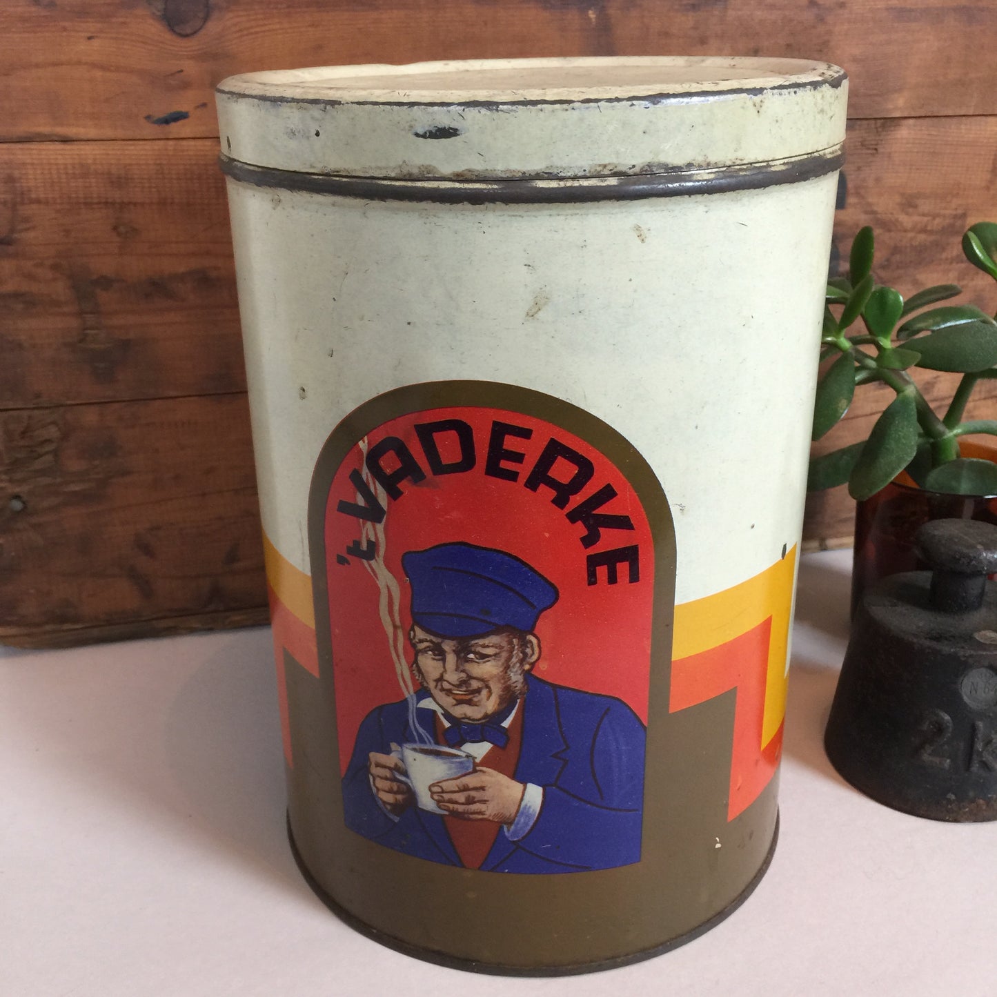 Gammel fin kaffedåse fra Belgien