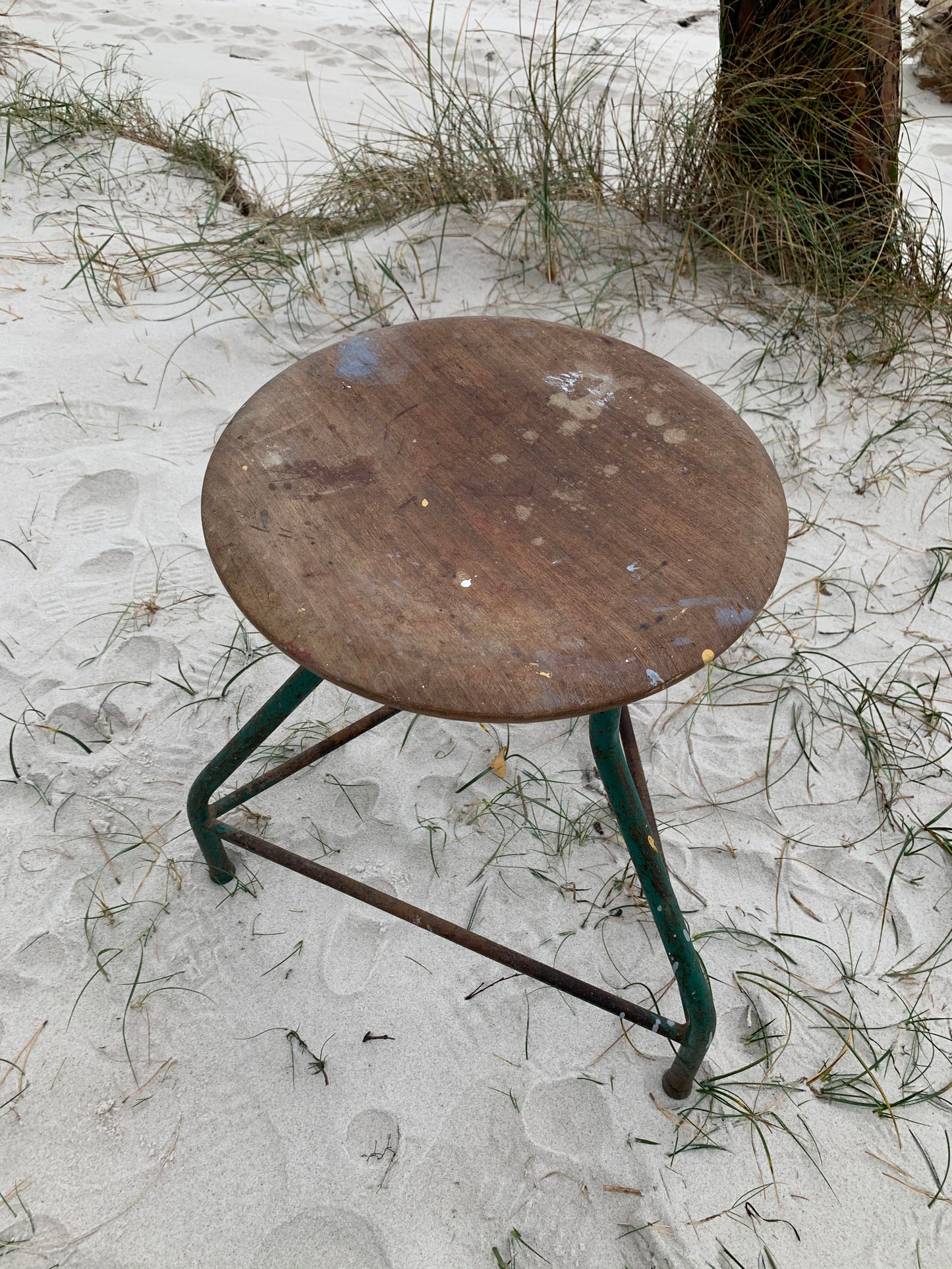 Industriel taburet med masser af patina