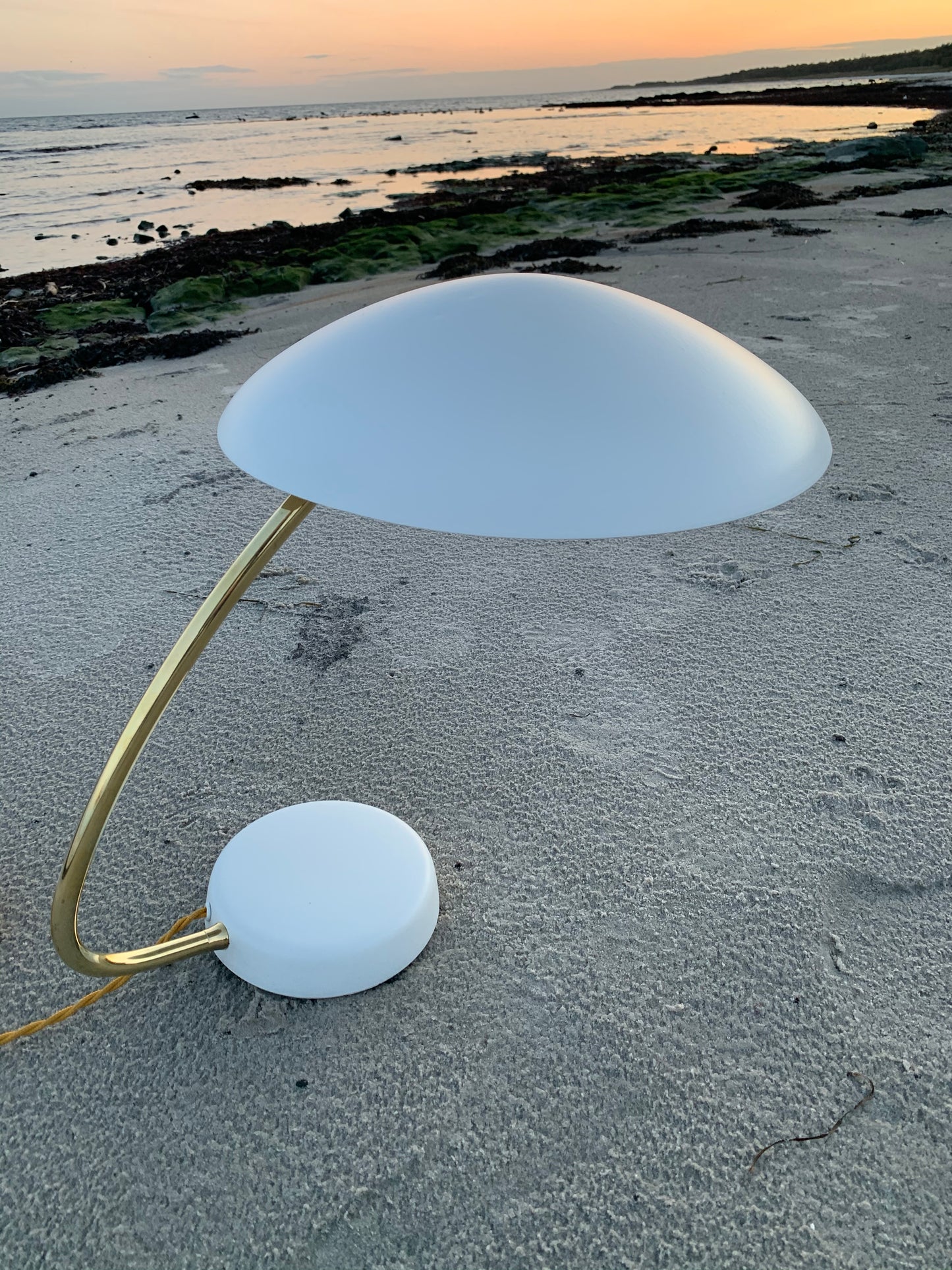Cosack lampe - Hvid med messing
