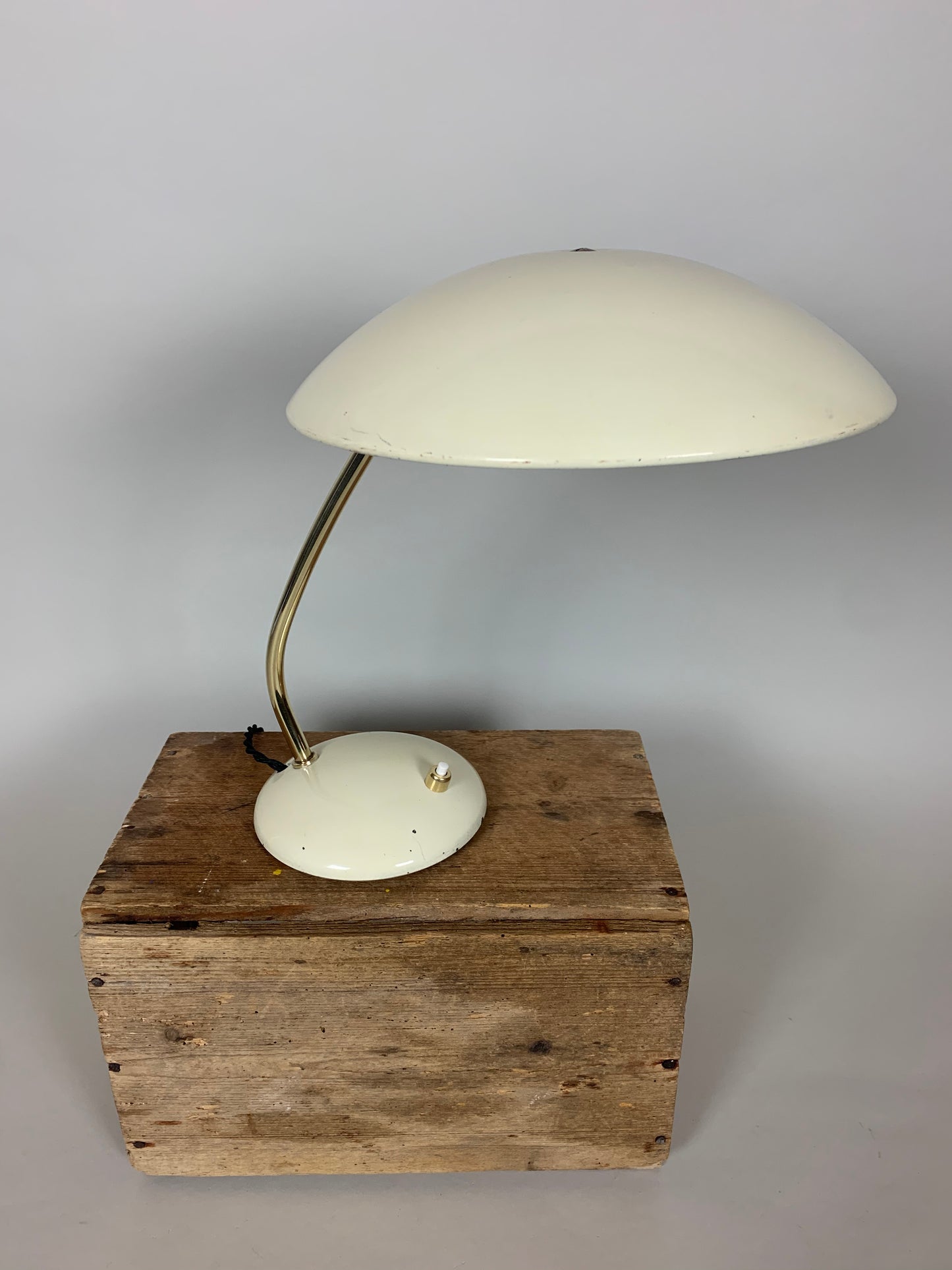Kaiser Idell 6781 - Creme hvid