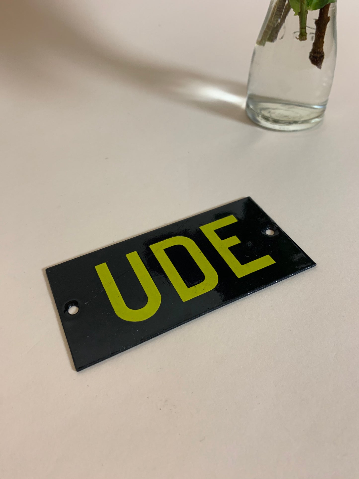 Emaljeskilt - UDE