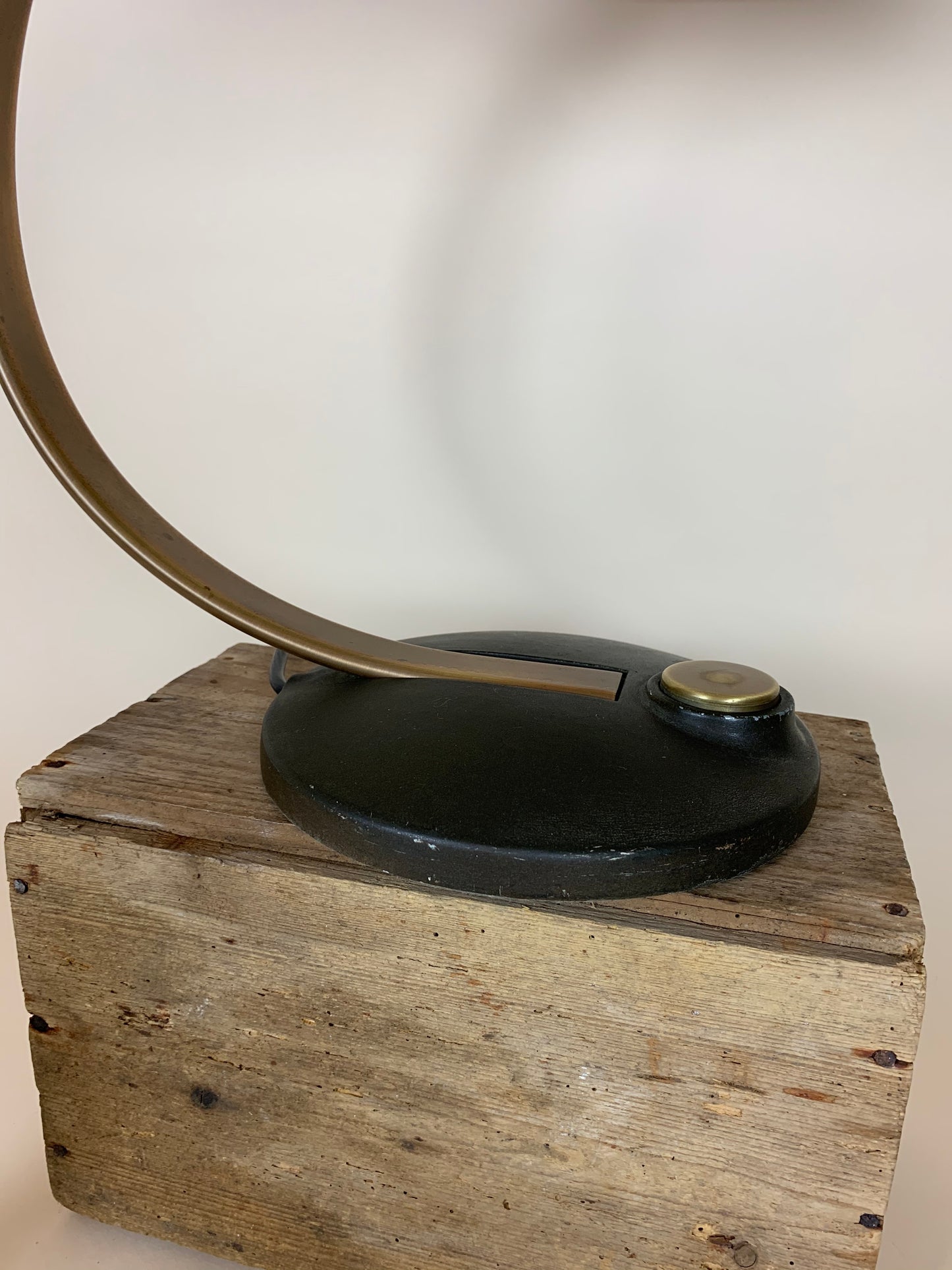 Egon Hillebrand messinglampe med sort fod