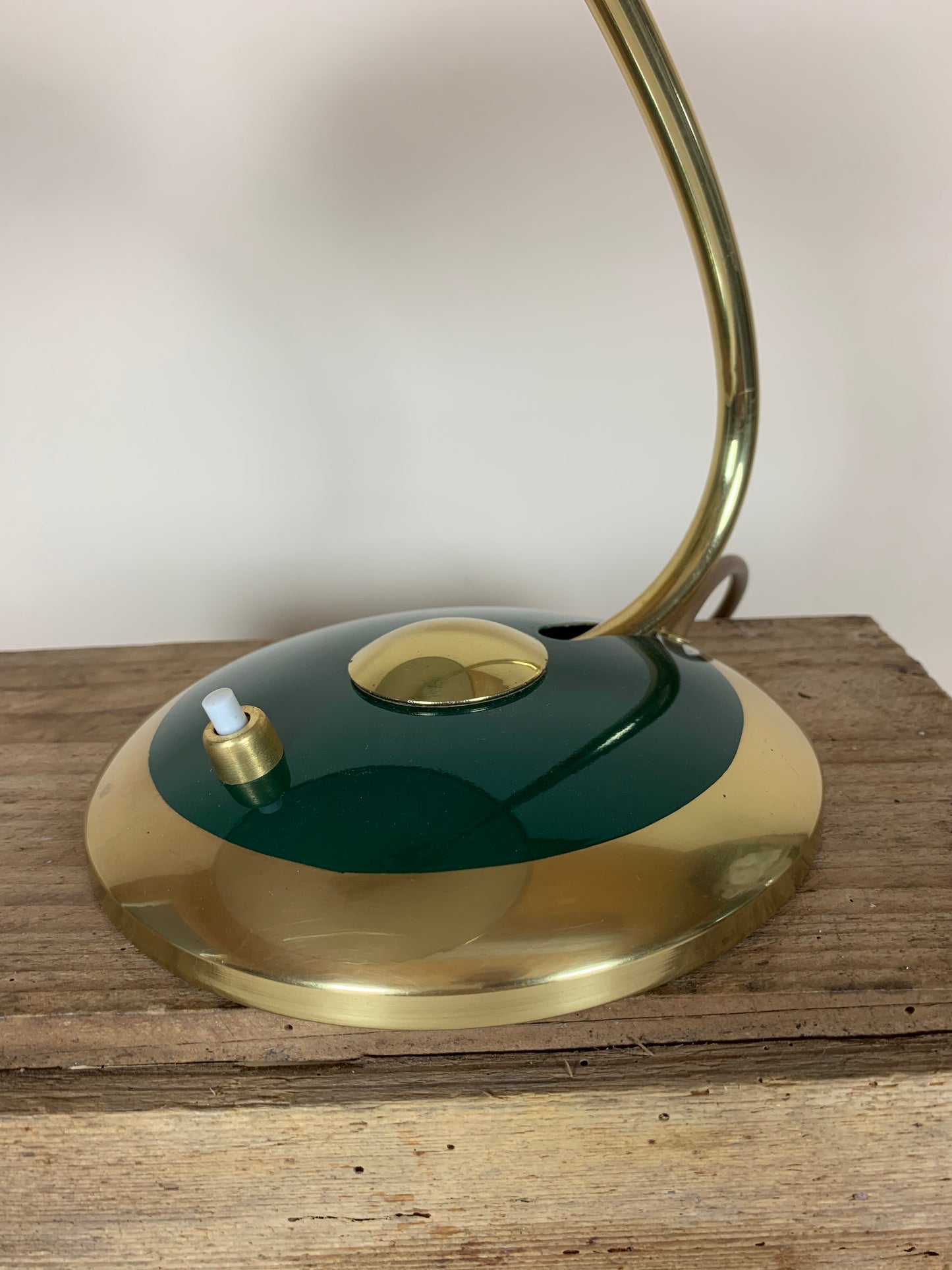 Helo bordlampe - Grøn og messing