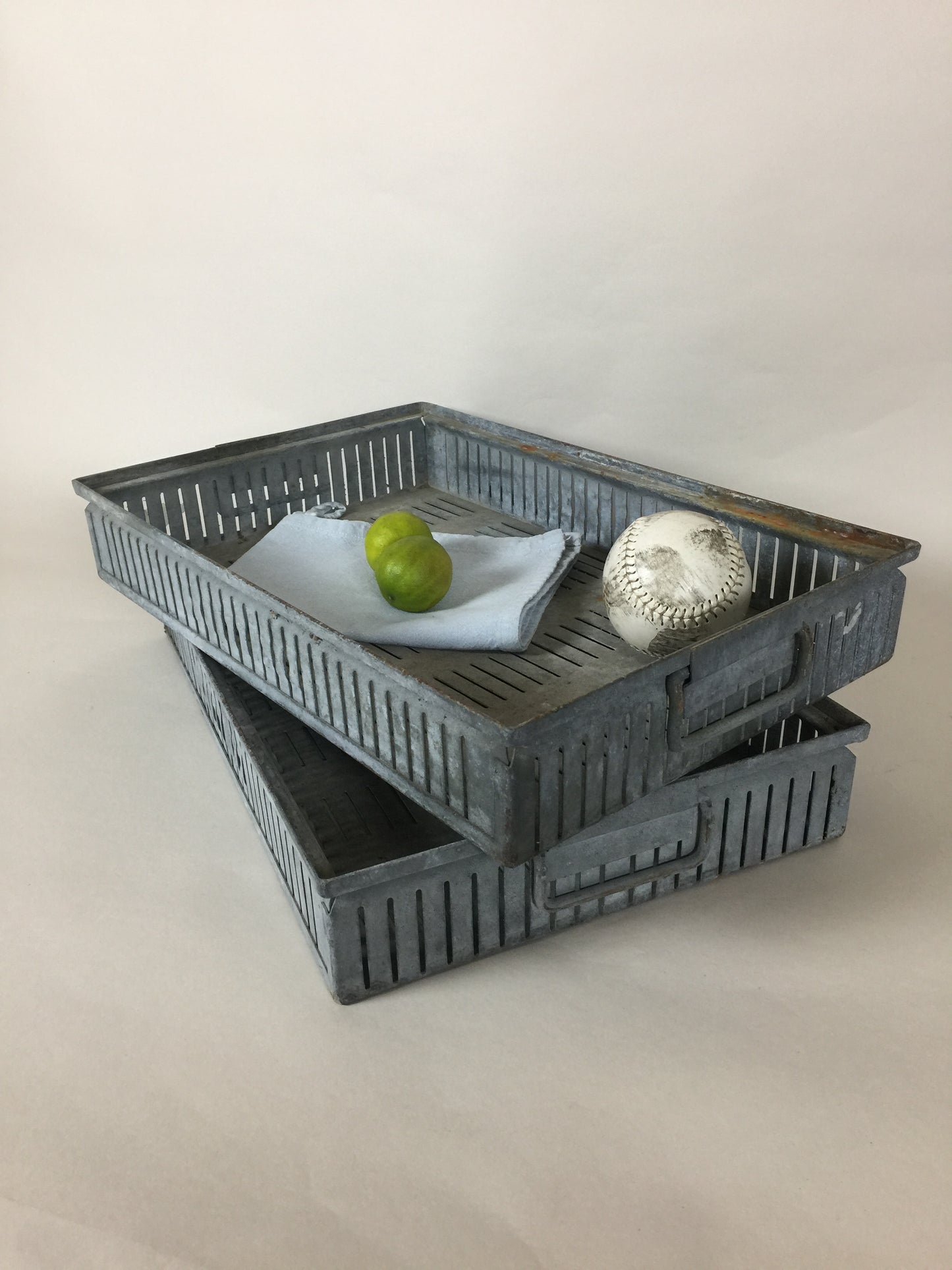 Rå og lækker metalkasse (Prisen er pr. stk.)