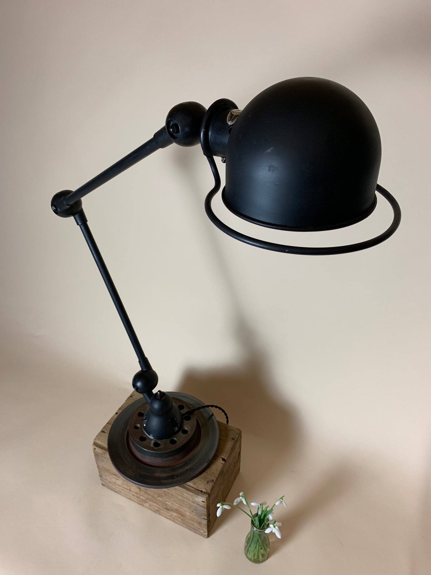 Sort Jieldé væg eller bordlampe med tænd/sluk kontakt