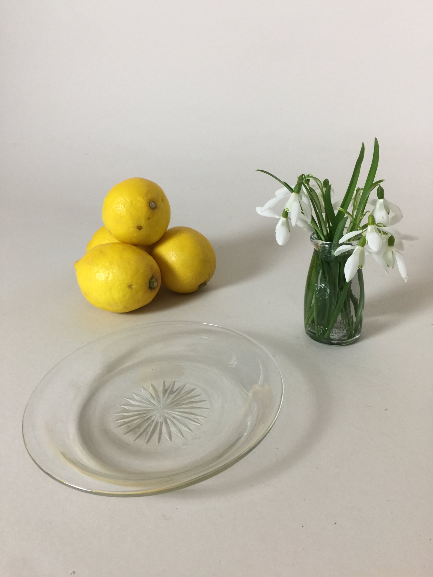 Skønne små asietter i glas (sælges enkeltvis)