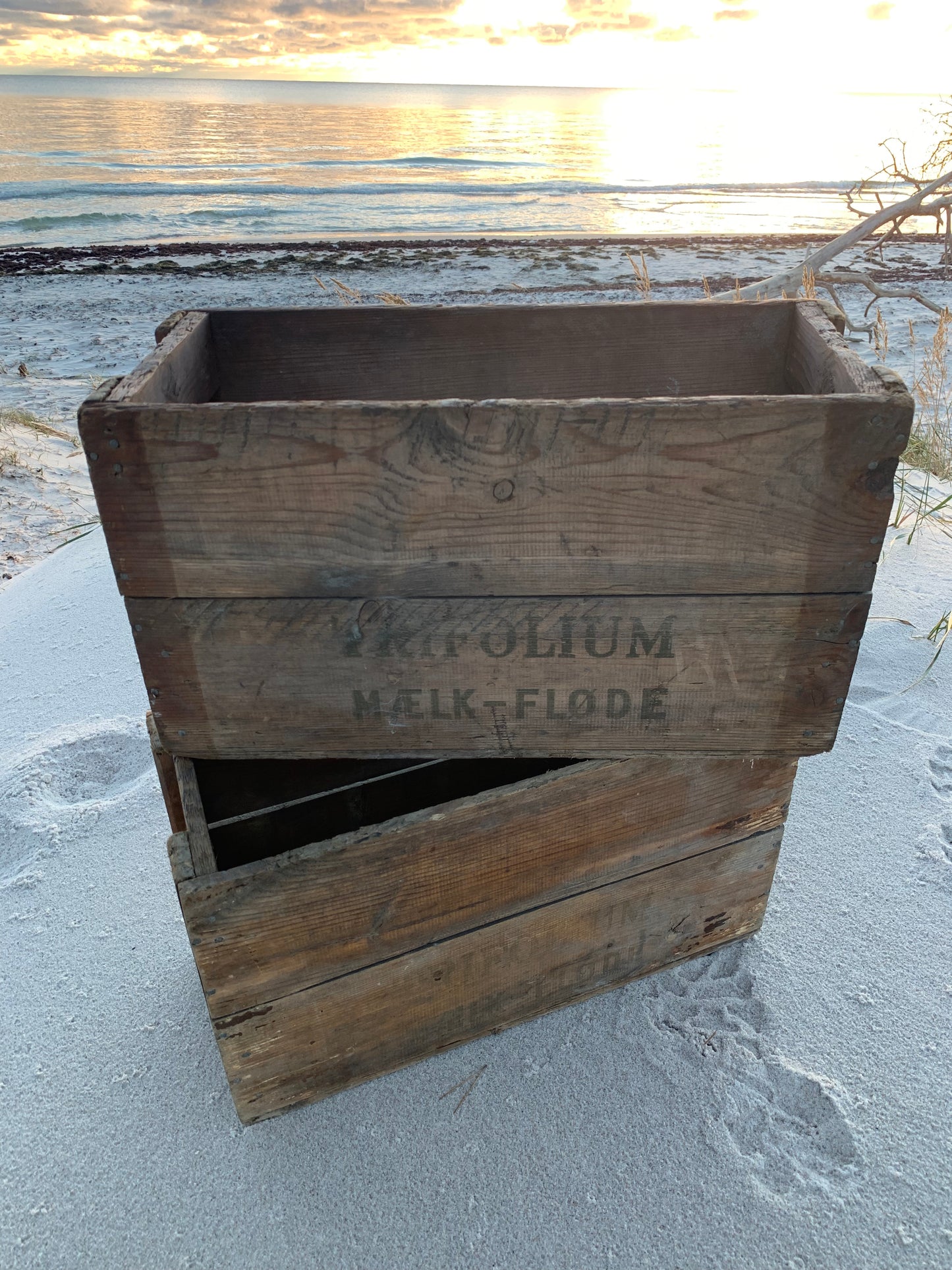 Mælkekasse med rum og zinkbund