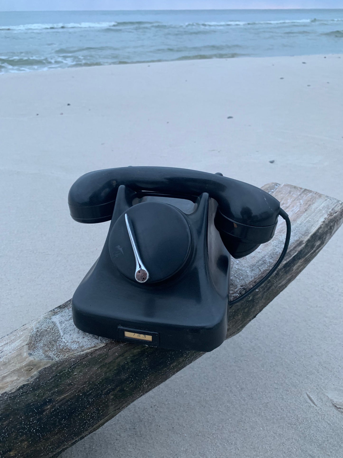 Sort bakelit telefon