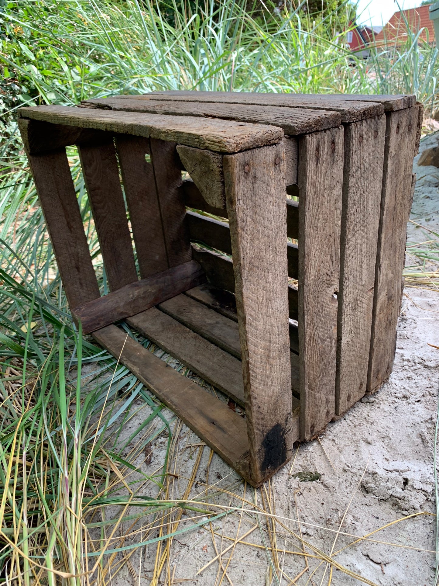 Gammel frugtkasse med patina