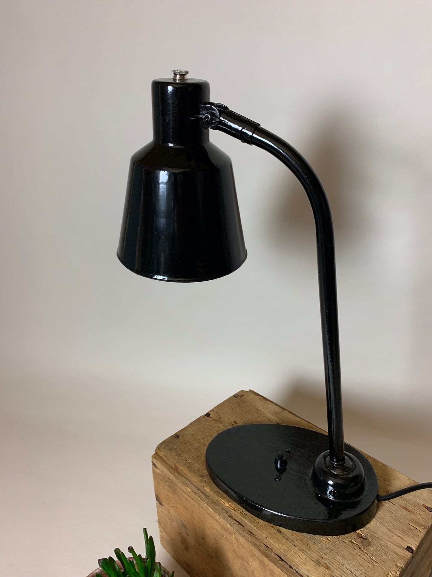 Skøn sort vintagelampe