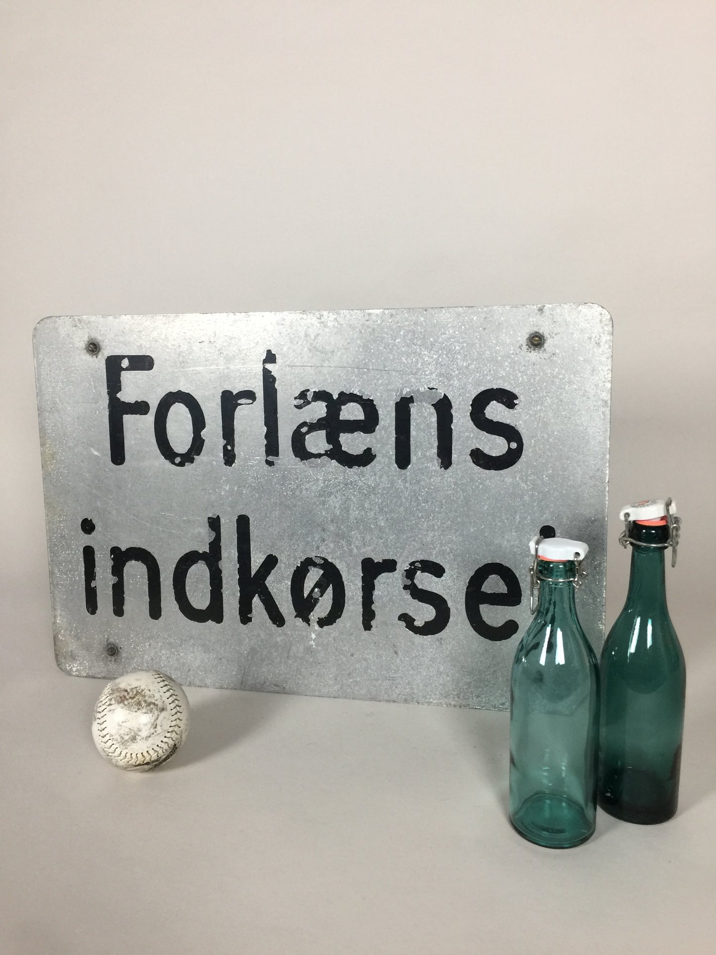 Sjovt og råt skilt