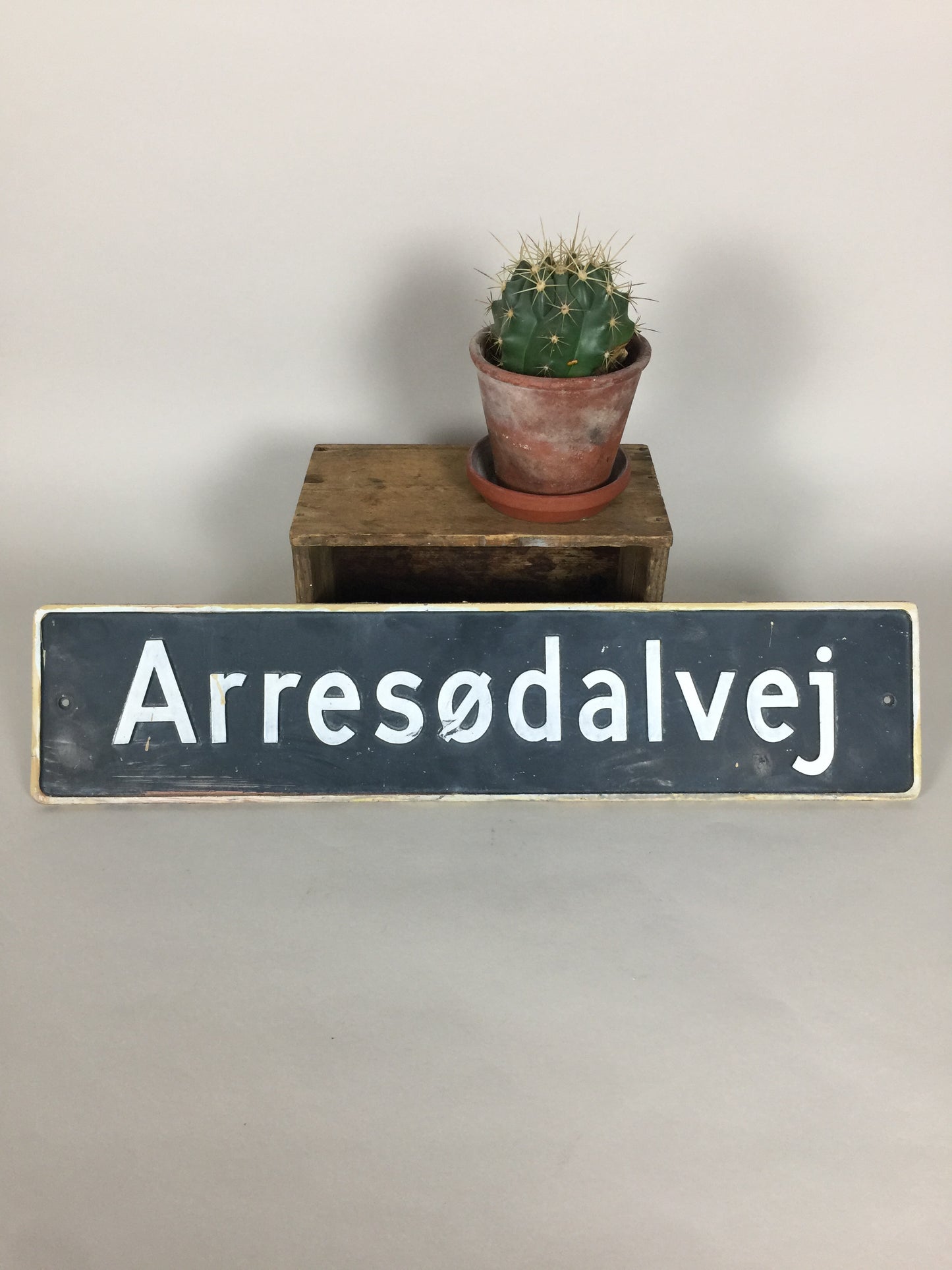 Vejskilt fra Arresødalvej