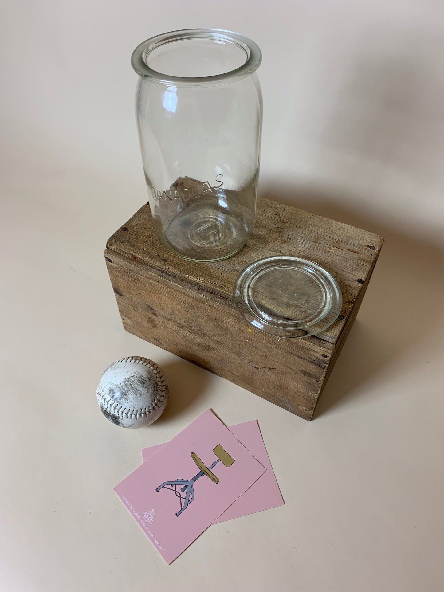 Stort henkogningsglas med låg