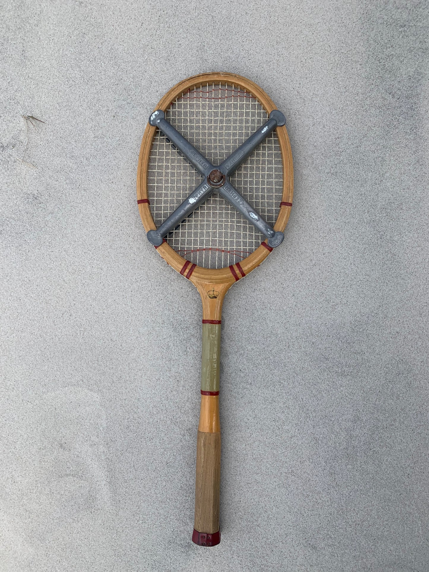 Dekorativ fransk ketcher