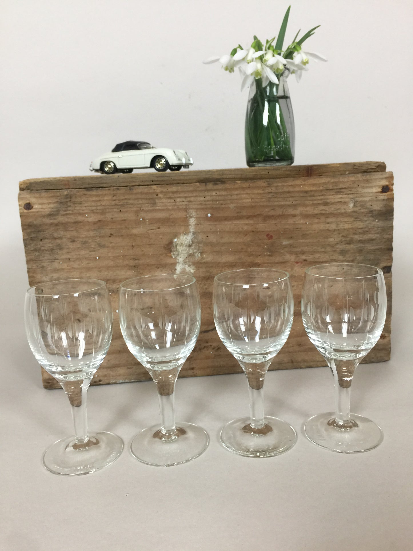 Fire gamle og smukke glas