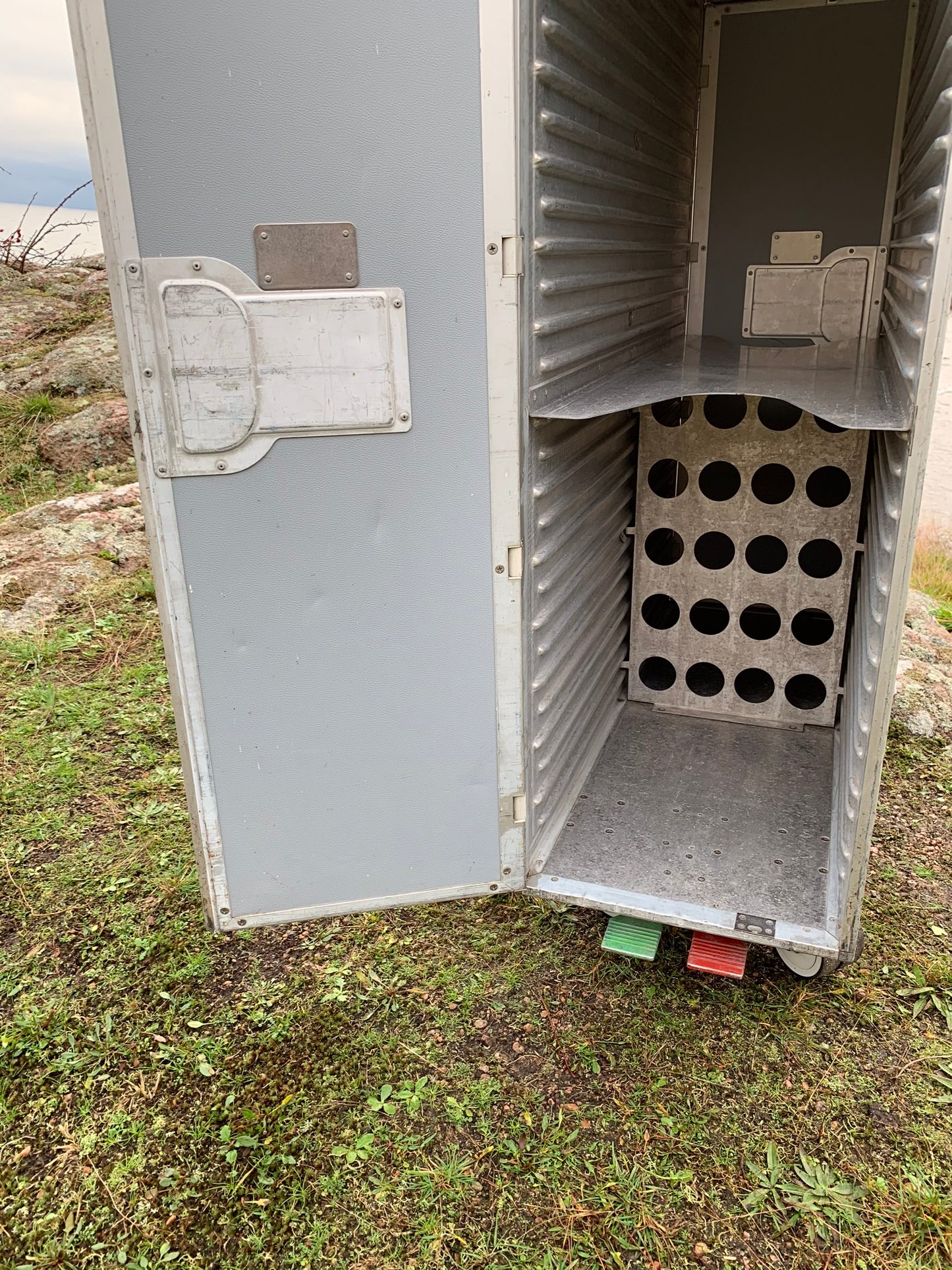 Flyvogn, flytrolley eller barskab