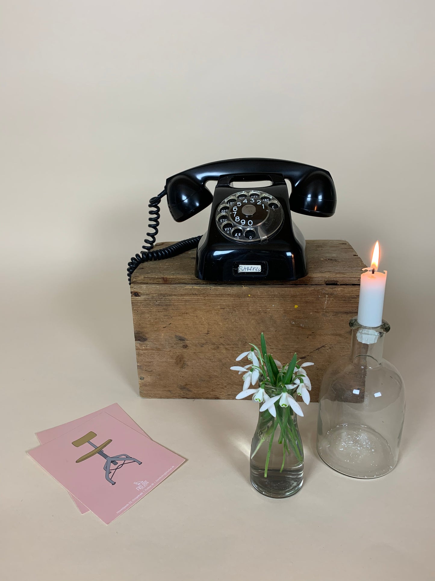 Sort bakelit telefon