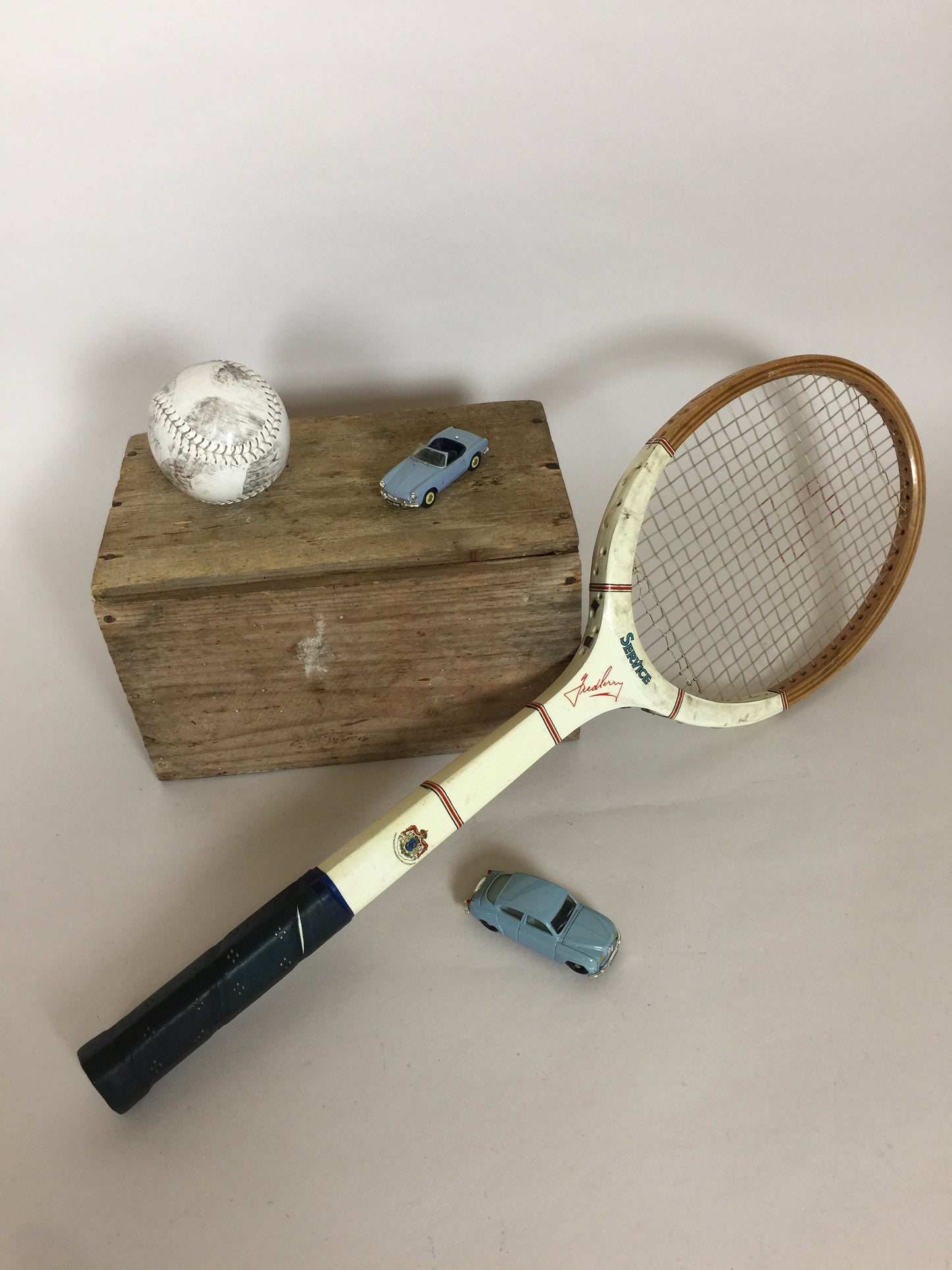 Skøn gammel Svensk tennisketcher