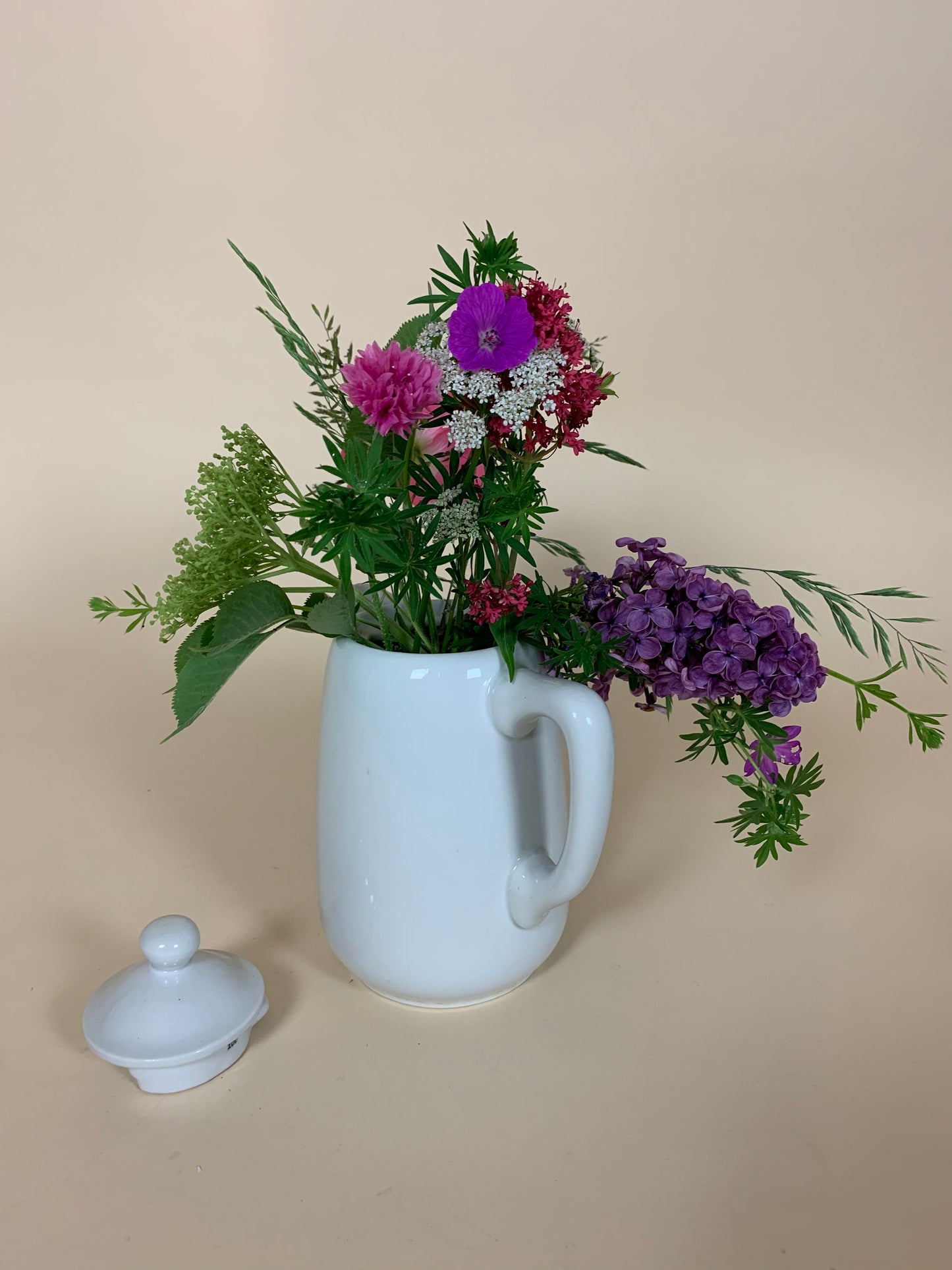Porcelænskande med låg