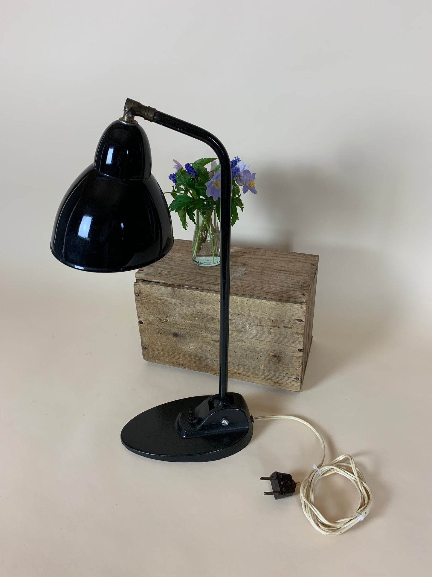 Jacobus vintage bordlampe i sort