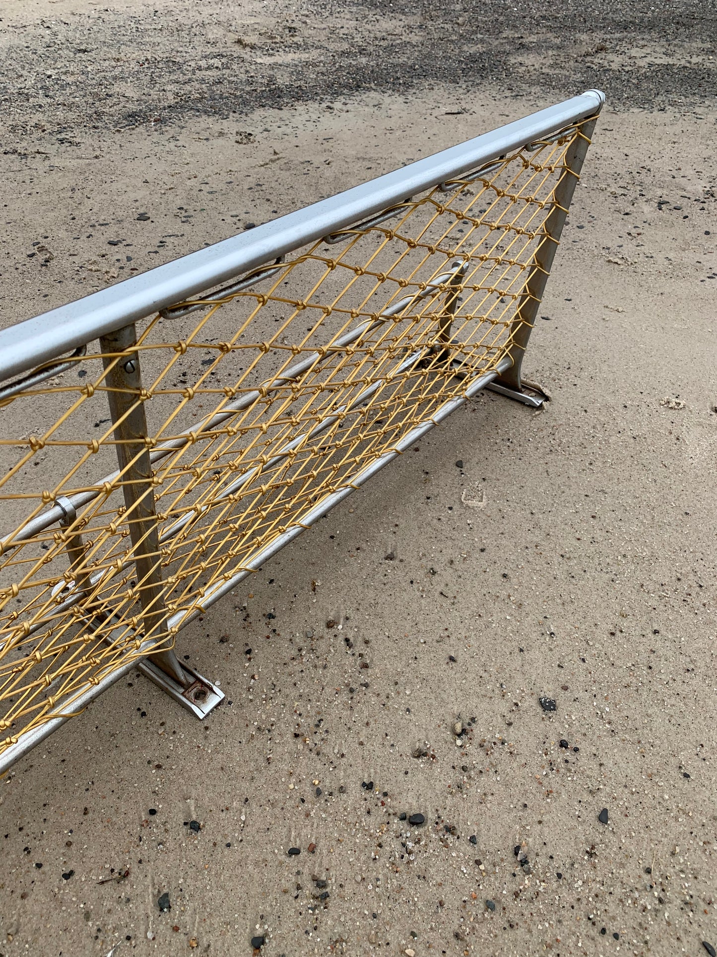 DSB hattehylde med net