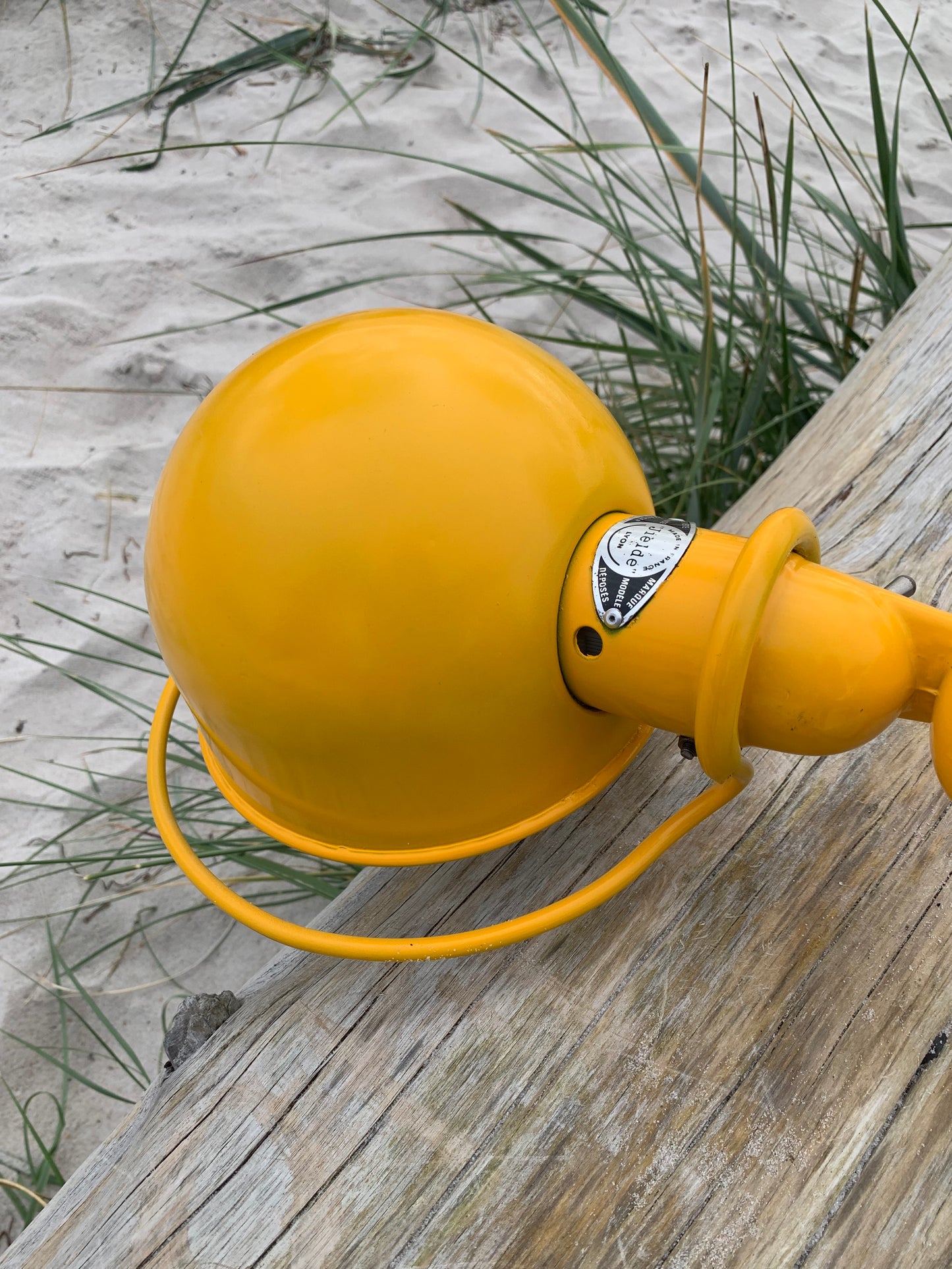 Gul Jieldé lampe med 1 arm og bordbeslag