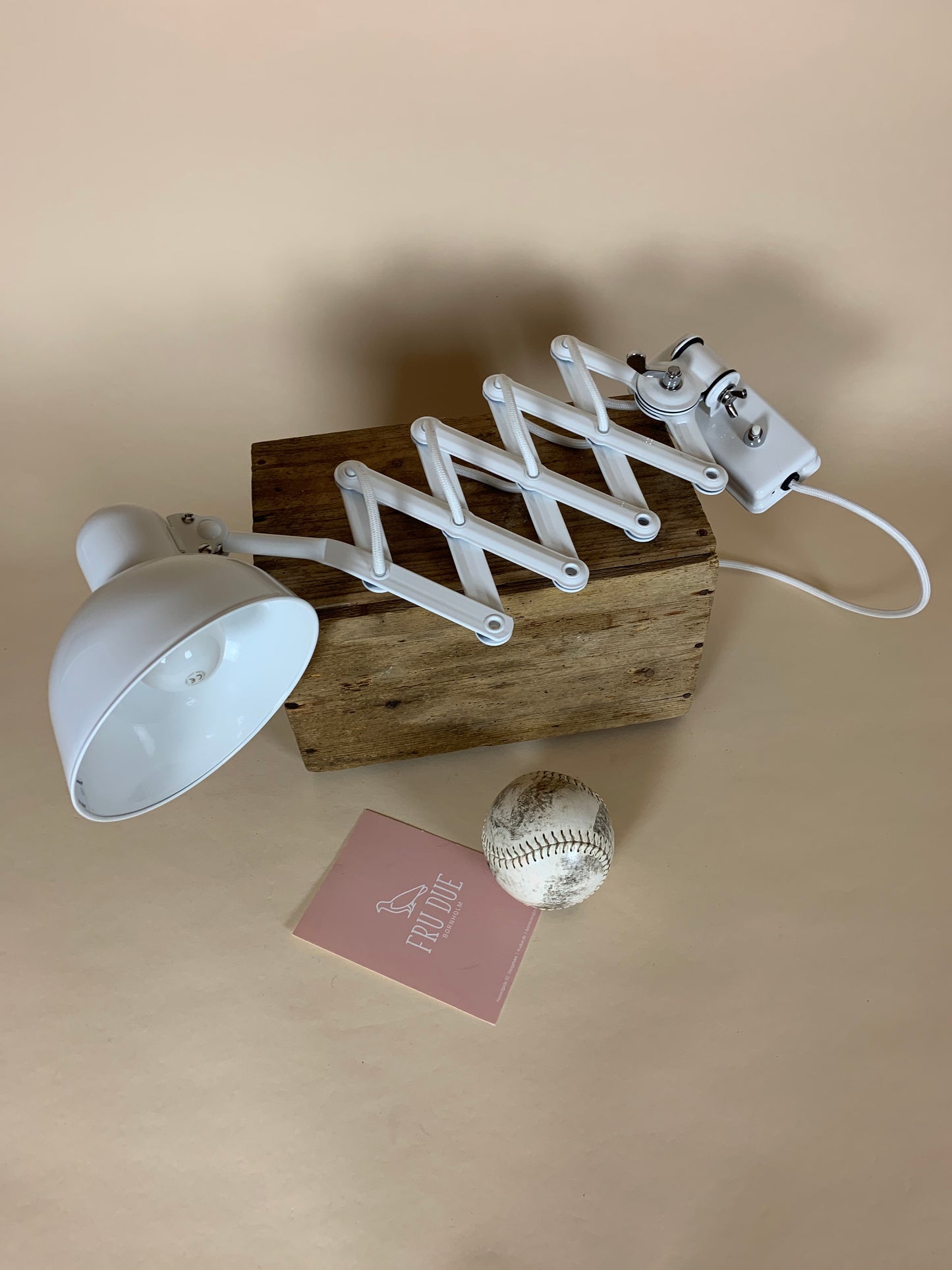 Kaiser Idell sakselampe - Hvid