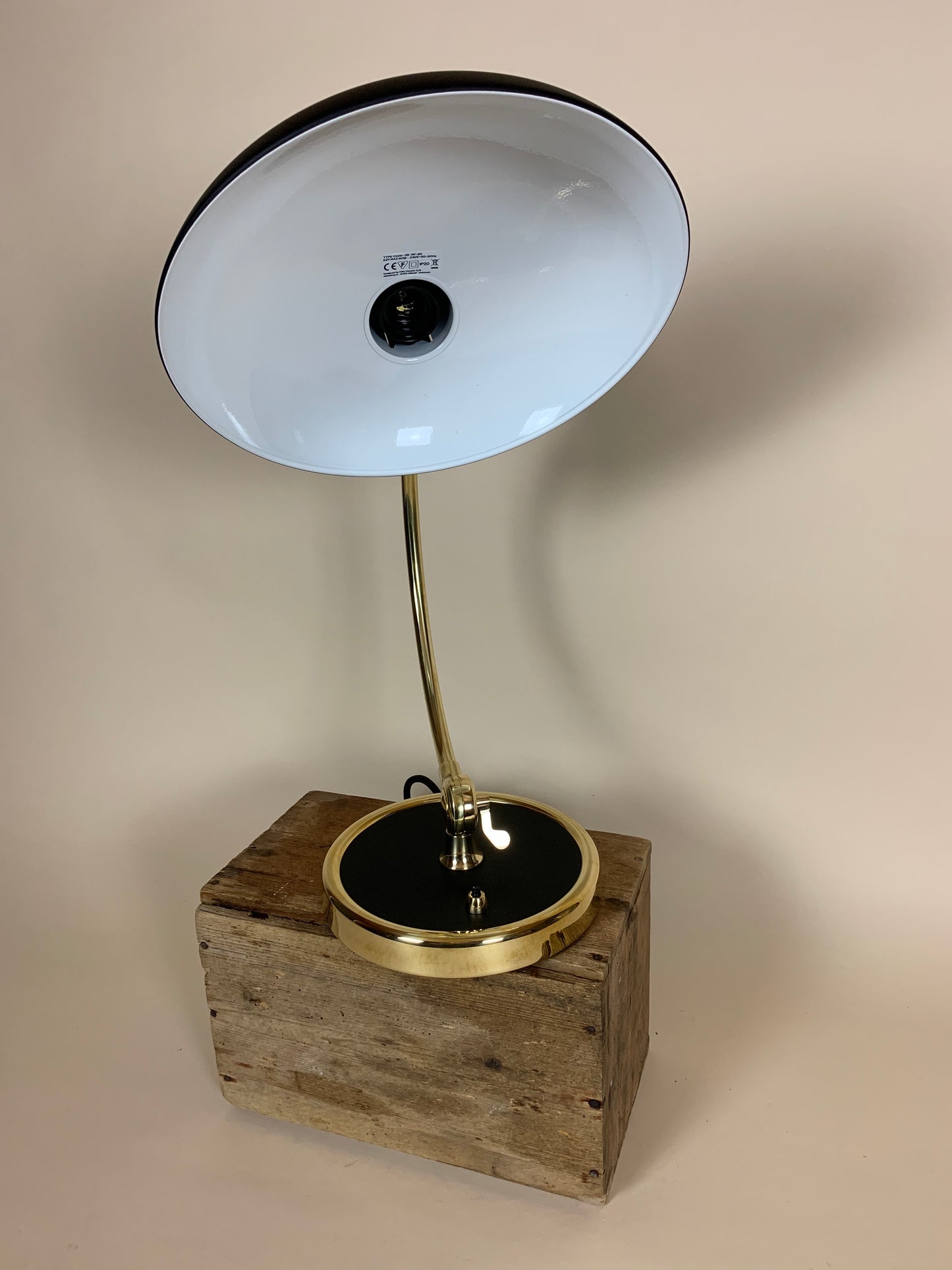 Kaiser Idell bordlampe - Mat sort med messing