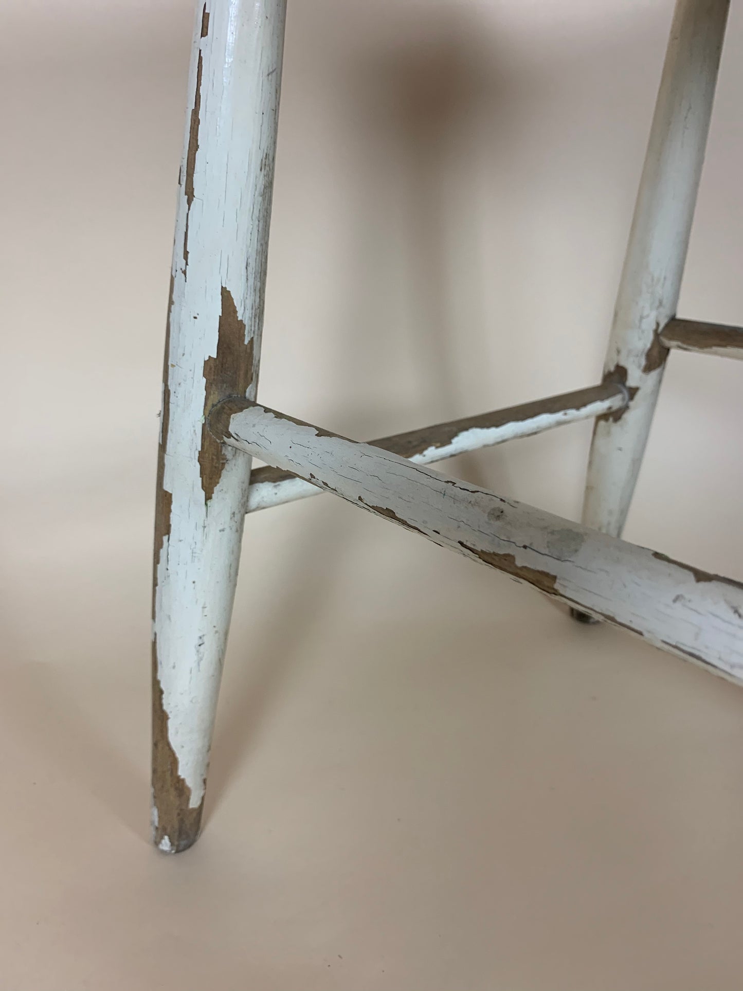 Taburet med masser af patina