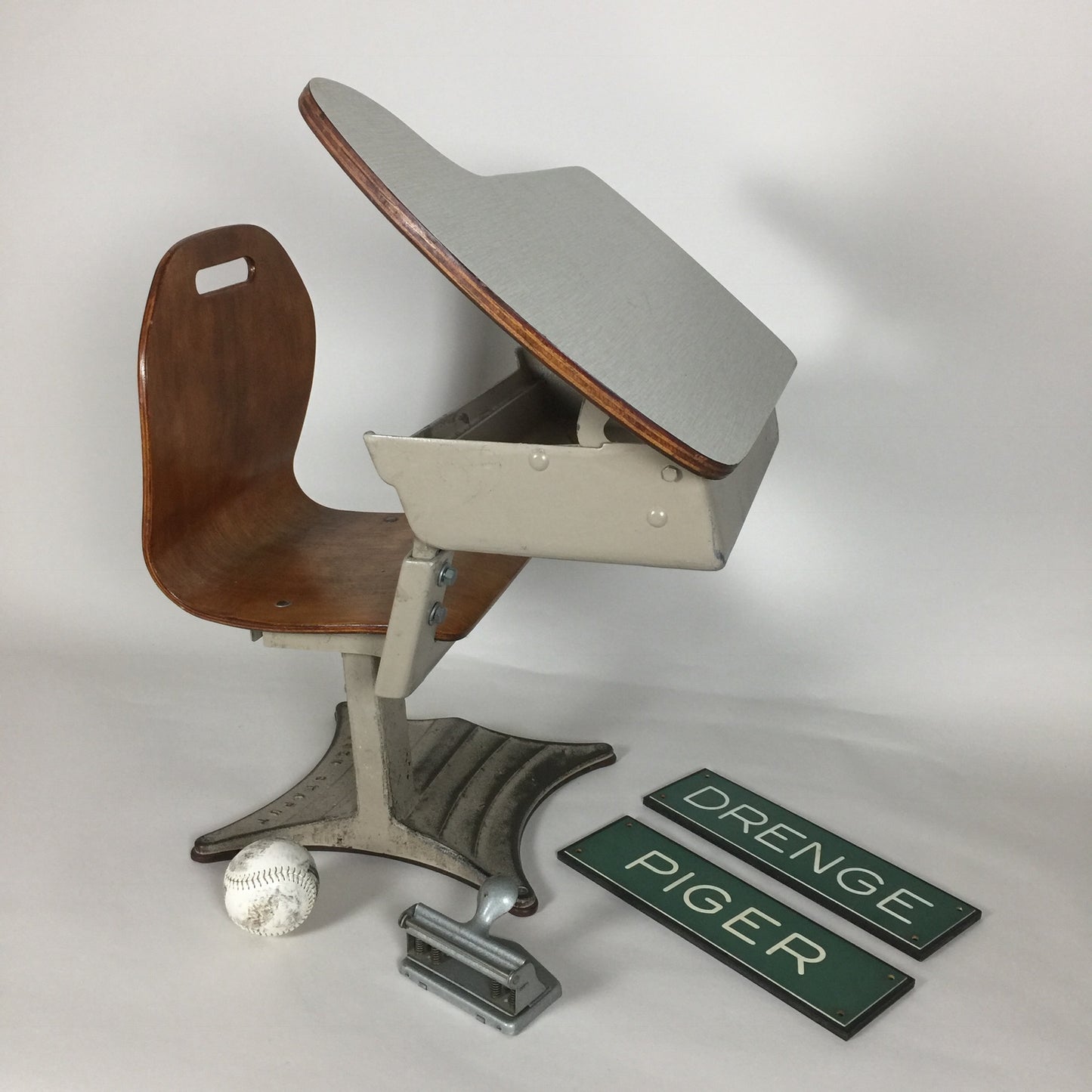 Meget sjælden og helt unik skolepult fra New York