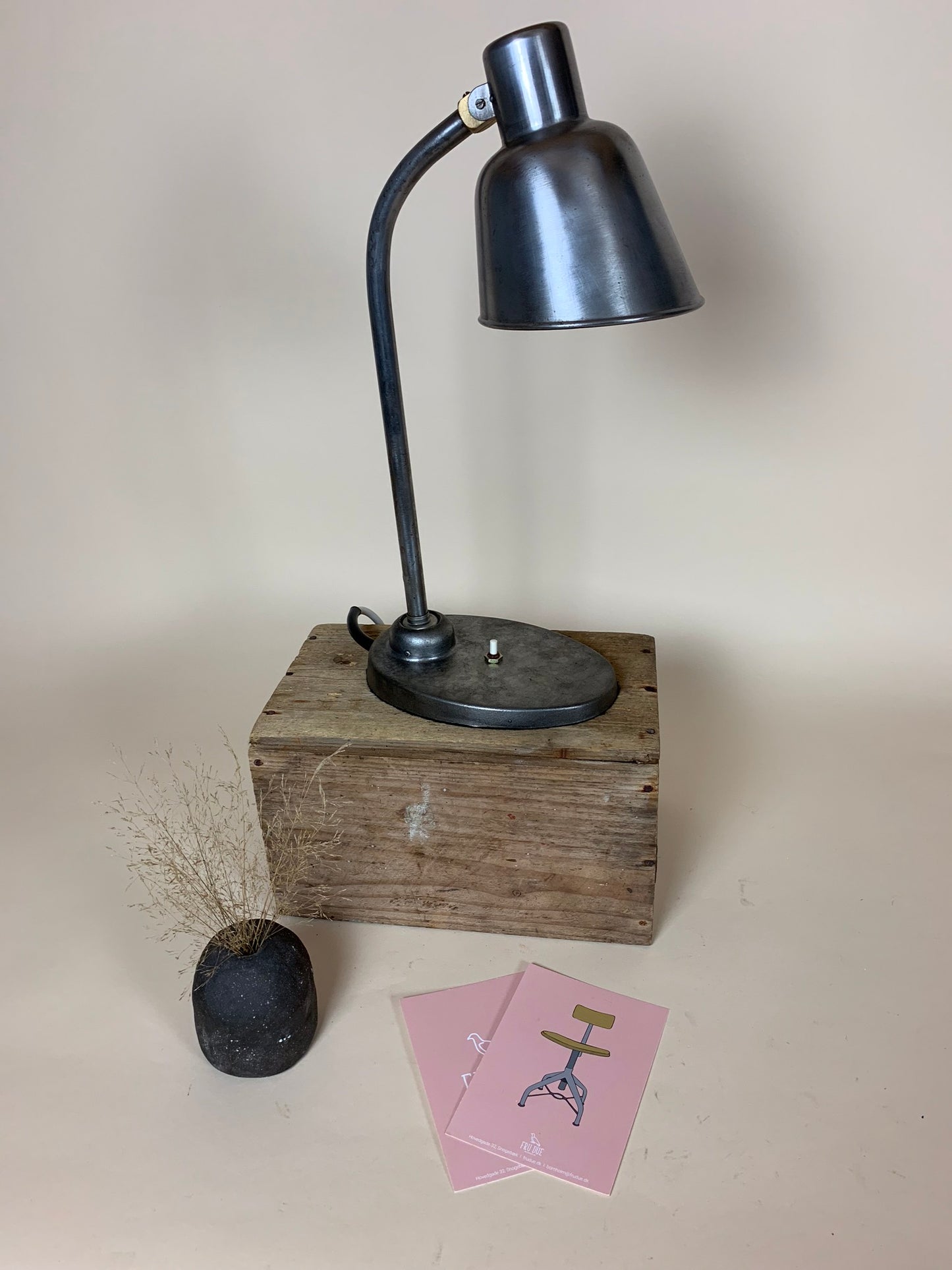 Lampe designet af Christian Dell for Bünte og Remmler