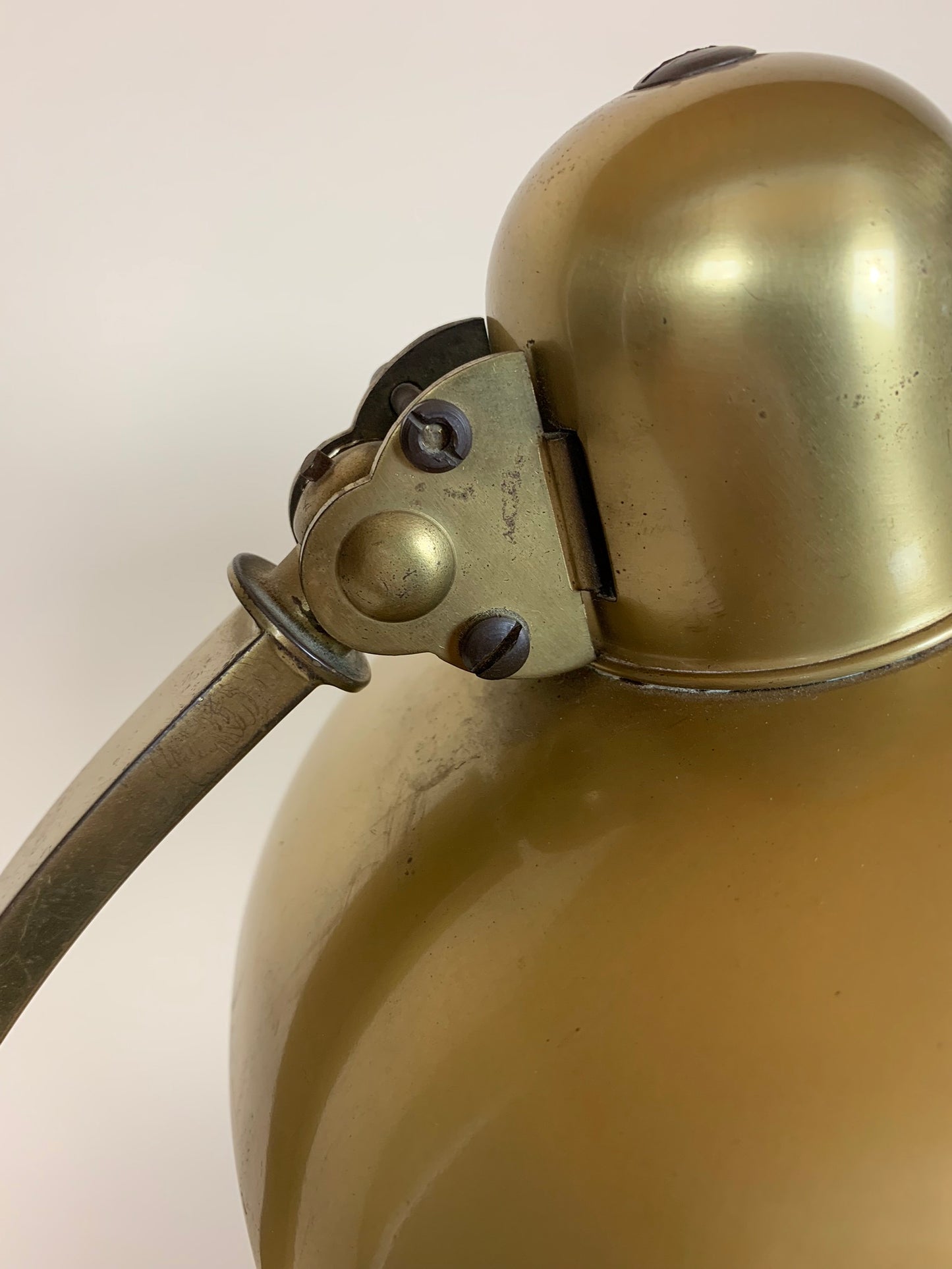 Kaiser Idell bordlampe model 6750