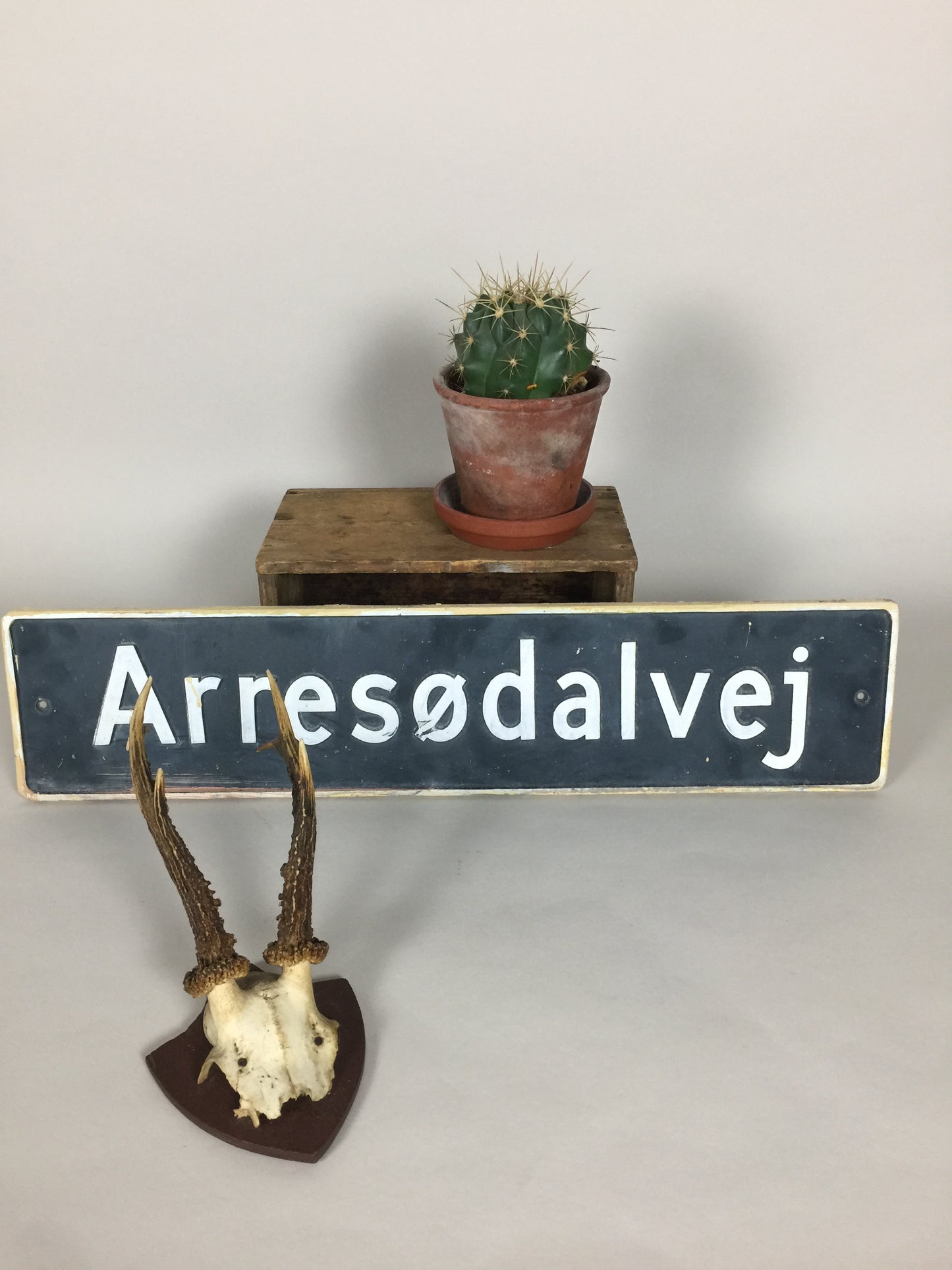 Vejskilt fra Arresødalvej
