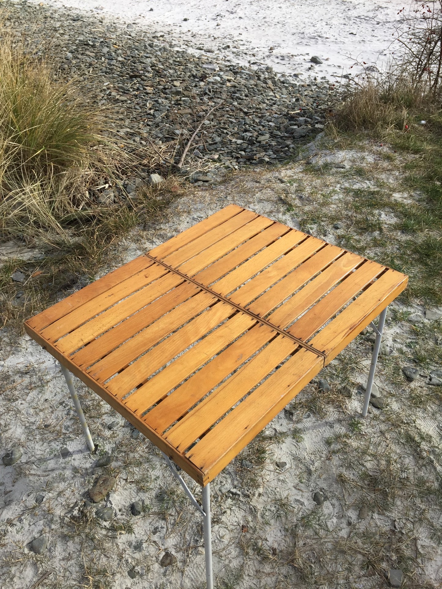 Fint klapbord i træ og metal