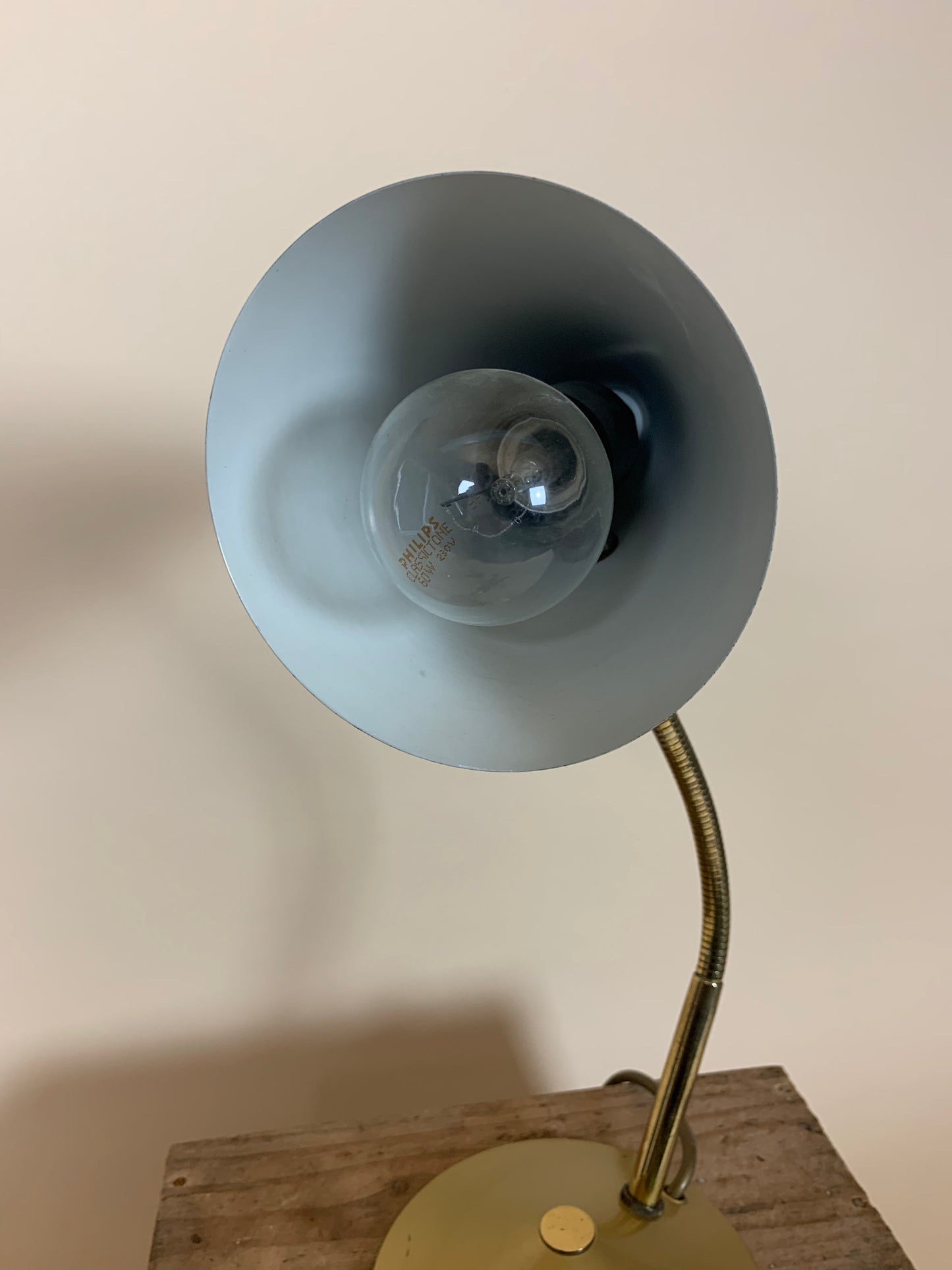 Helo bordlampe i messing