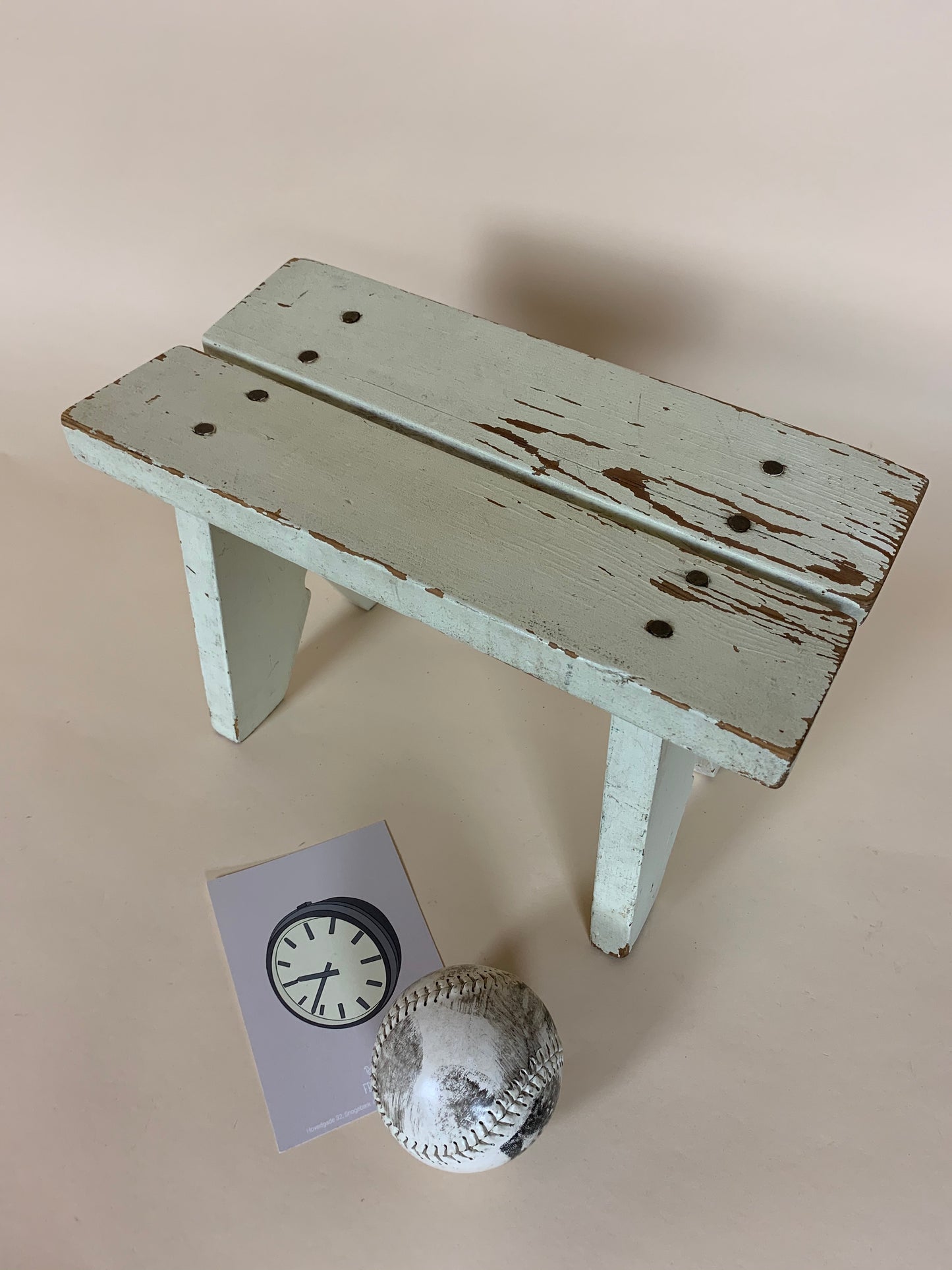 Skøn skammel med fin patina