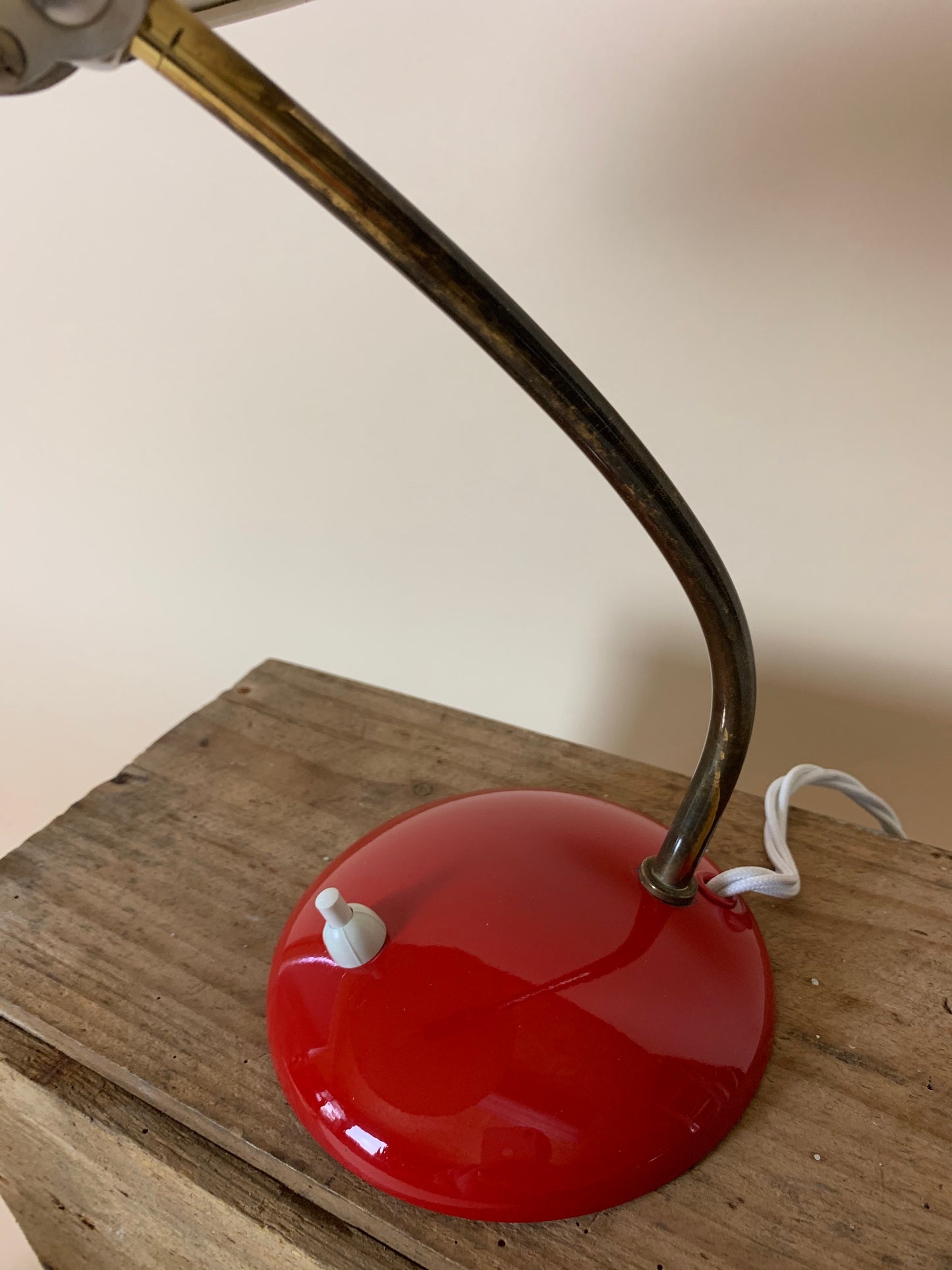 Smuk rød Christian Dell bordlampe