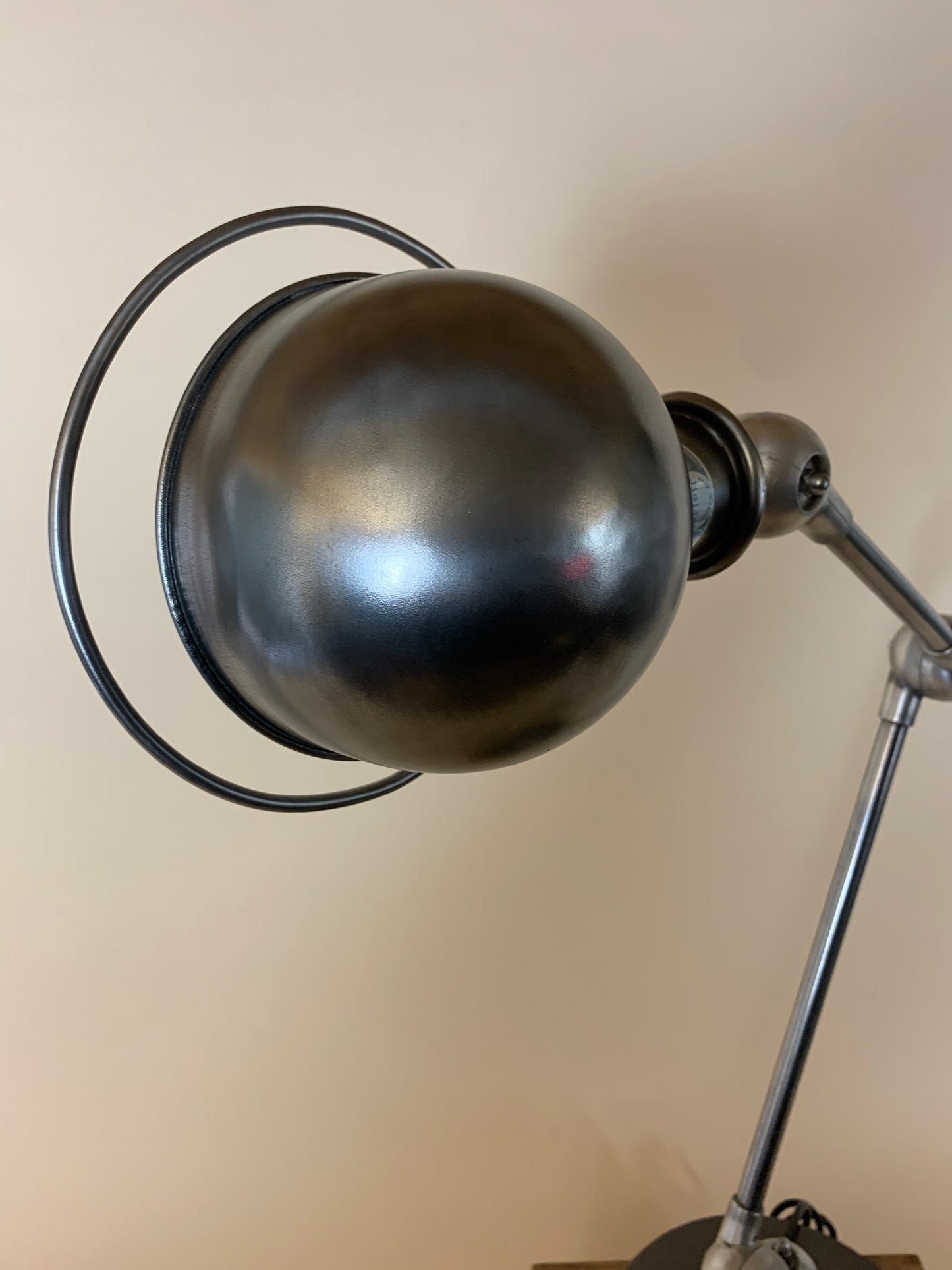 Jieldé bordlampe med to arme fod og tænd/sluk kontakt