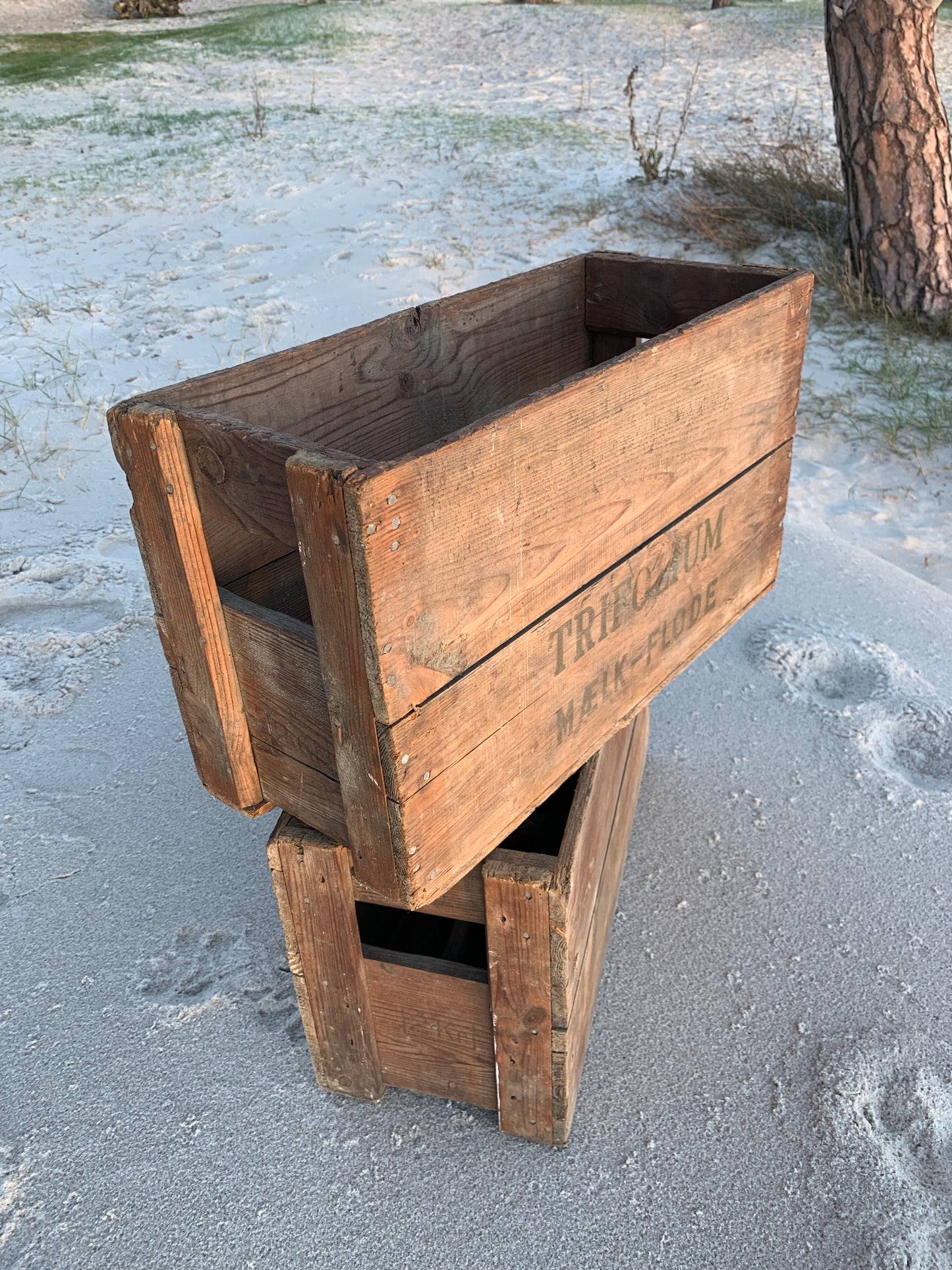 Mælkekasse med rum og zinkbund