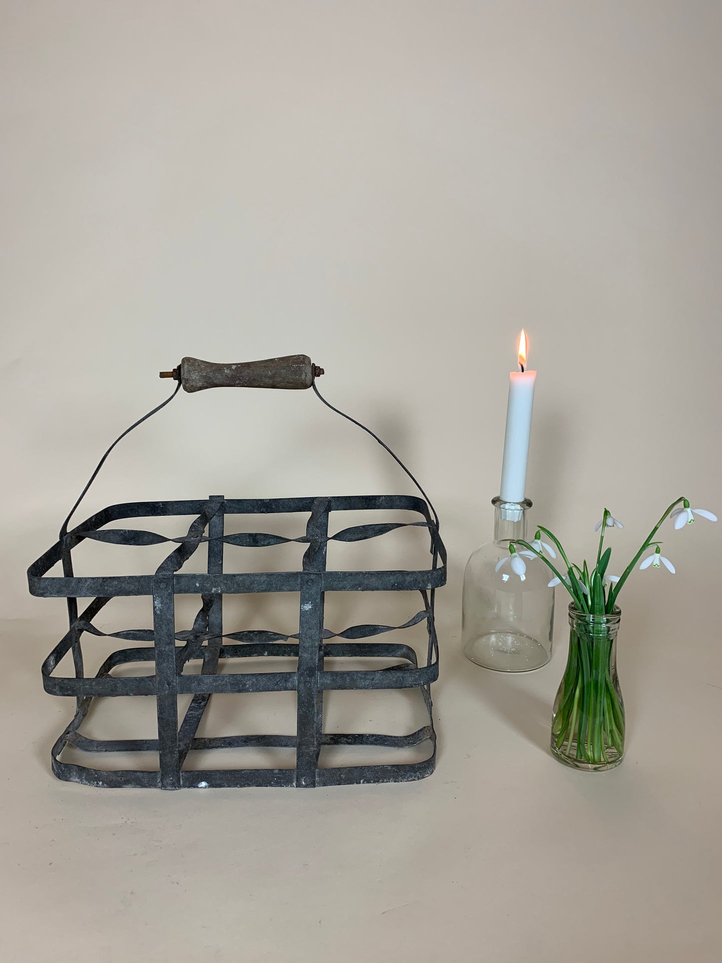 Fin gammel flaskeholder til 6 flasker
