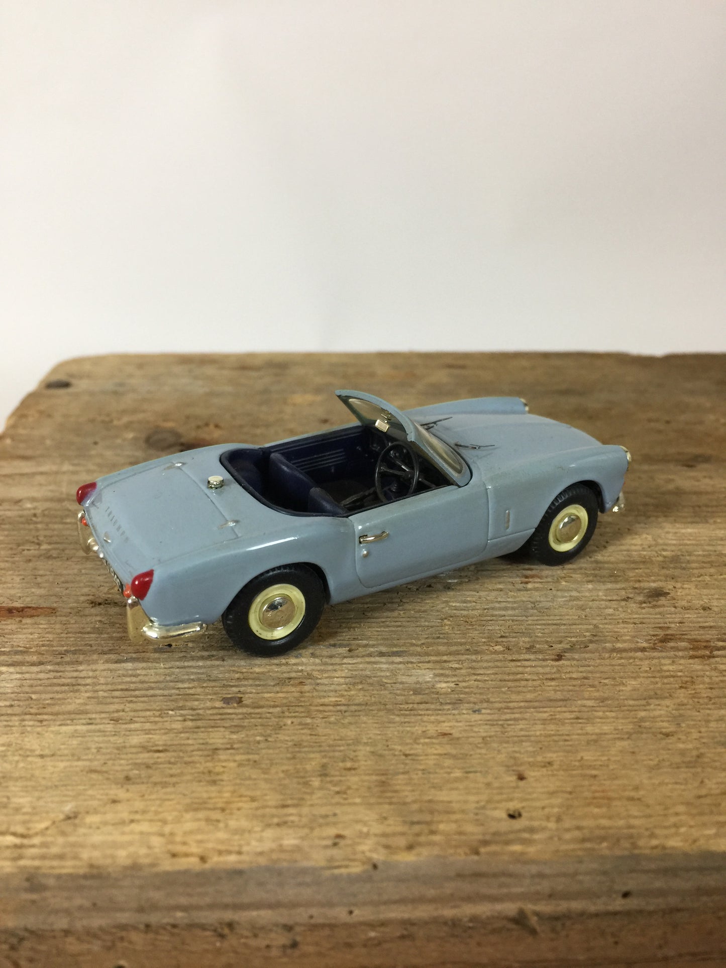 Fin Triumph Spitfire modelbil